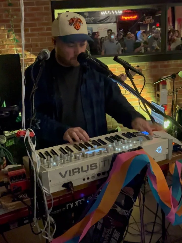 Two crushing sets from @spacebacon at the very cool @captlawrence_mtkisco. The sizzle is real, these guys have the grease ✌️

Here&rsquo;s a little of @girondawg taking the lead and having fun on his bday. Just an amazing party.

More 🥓, it goes wit