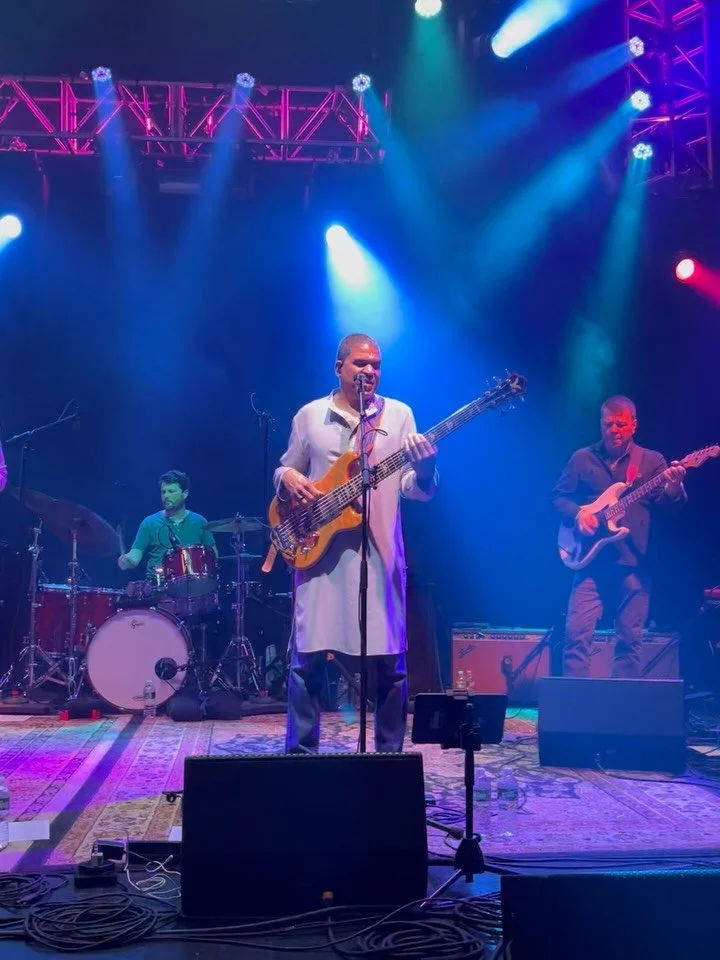 If ever you need a helping of beautiful energy, just go see @oteil_burbridge &amp; Friends. @capitoltheatre last night, more great soul-filling times.

Bands are melting pots. Of ideas, of talent, and these guys right here are pure in every way. Like