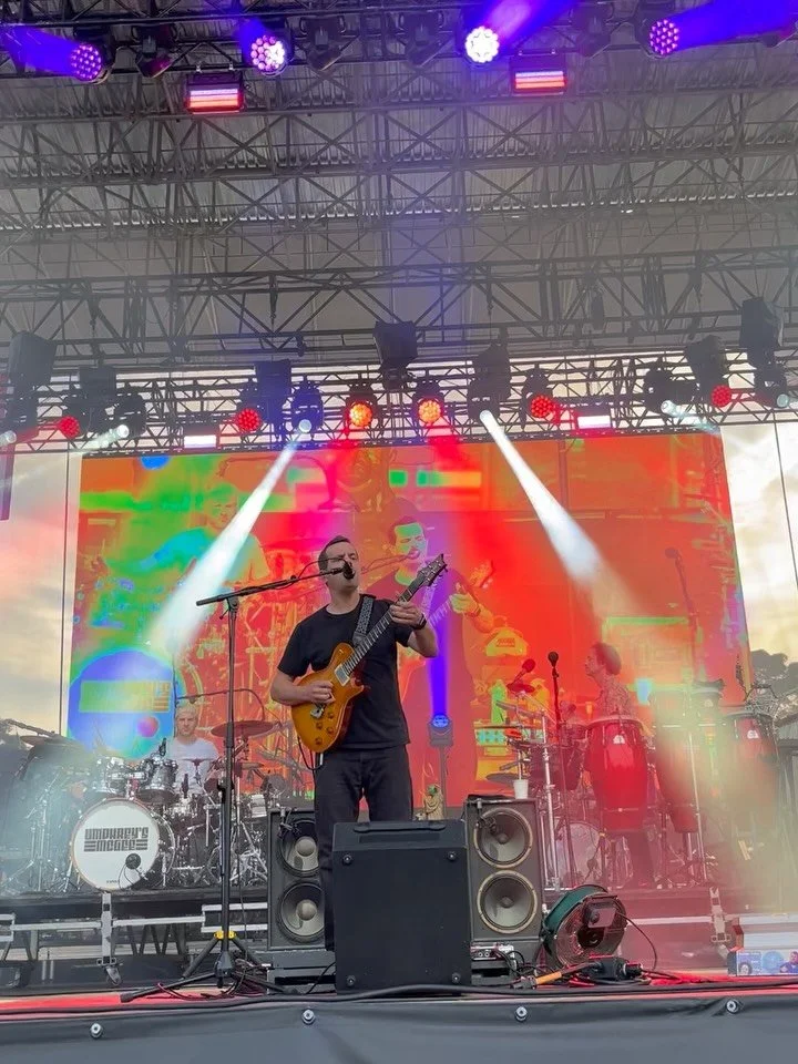 Father&rsquo;s Day music and love from @umphreysmcgee. Ridiculously good set at the new @parkstage_nj. Heavy vibes, perfect for Jersey ✌️🤘

&ldquo;Help On The Way&rdquo; was a nice treat for the dads. And the moms. And everyone 💀🌹

More of this 😎