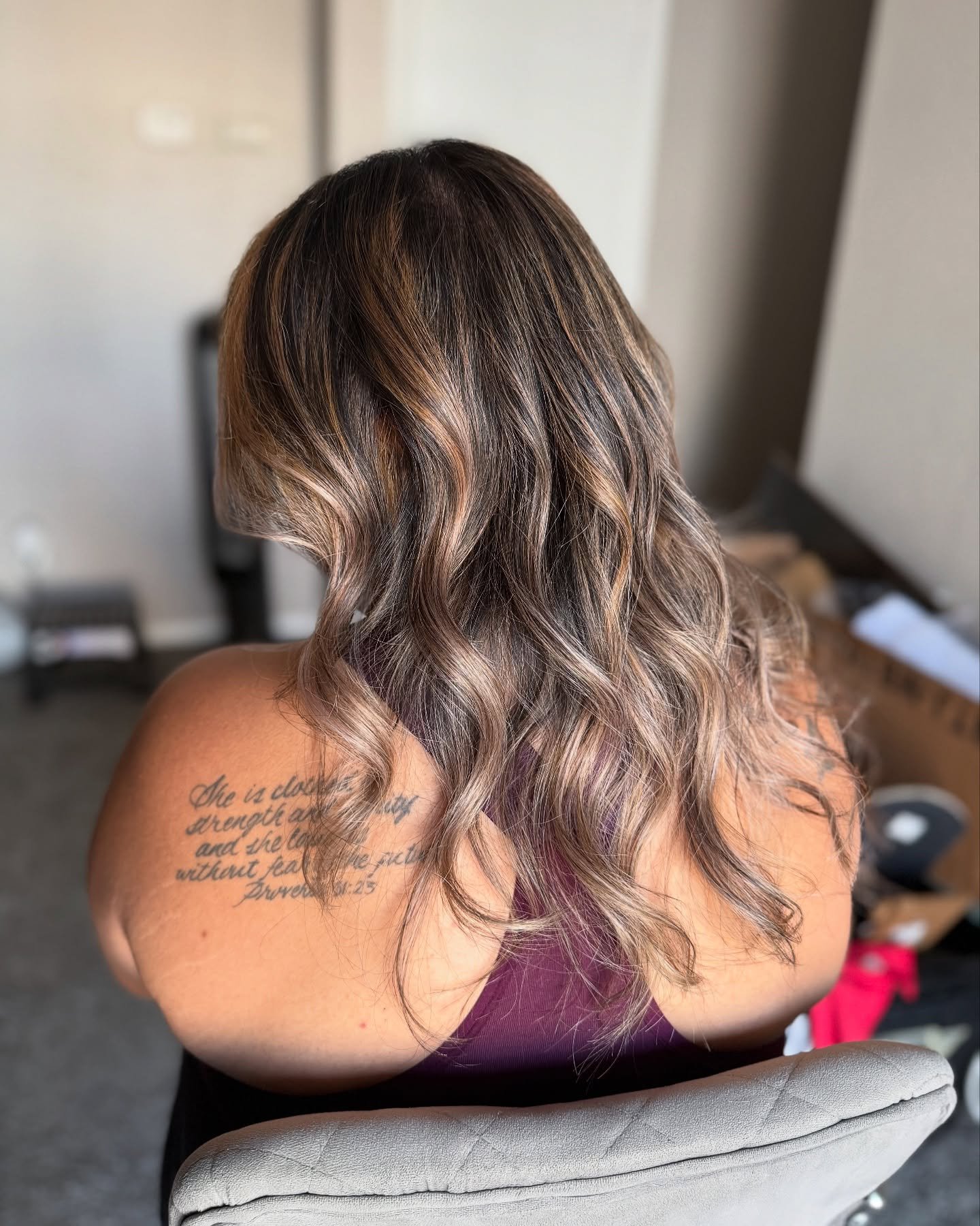 Thank you to my friend for allowing me to put my Hair color hat on and get into this regrowth you had going on. 
We need one more quick session to get you exactly where you want to be 😍 

#sanantoniohairstylist #sanantoniohair #sanantoniohairandmake