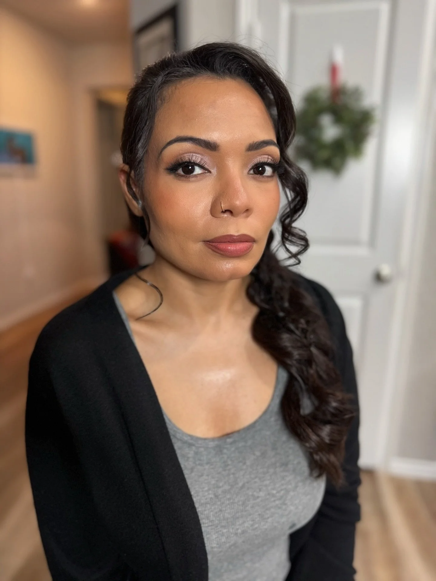 This was Holiday Party Hair and Makeup ✨ 
.
.
#sanantoniohairstylist #sanantoniomakeupartist #samua #hairandmakeupartists #makeuplook