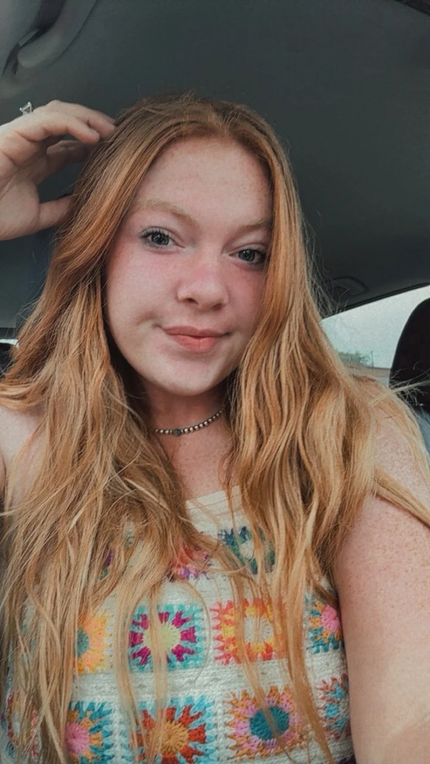 Skyla N. in her 14-16" orange spiny/Kingman pearls.
Instagram: @skylaniederhaus