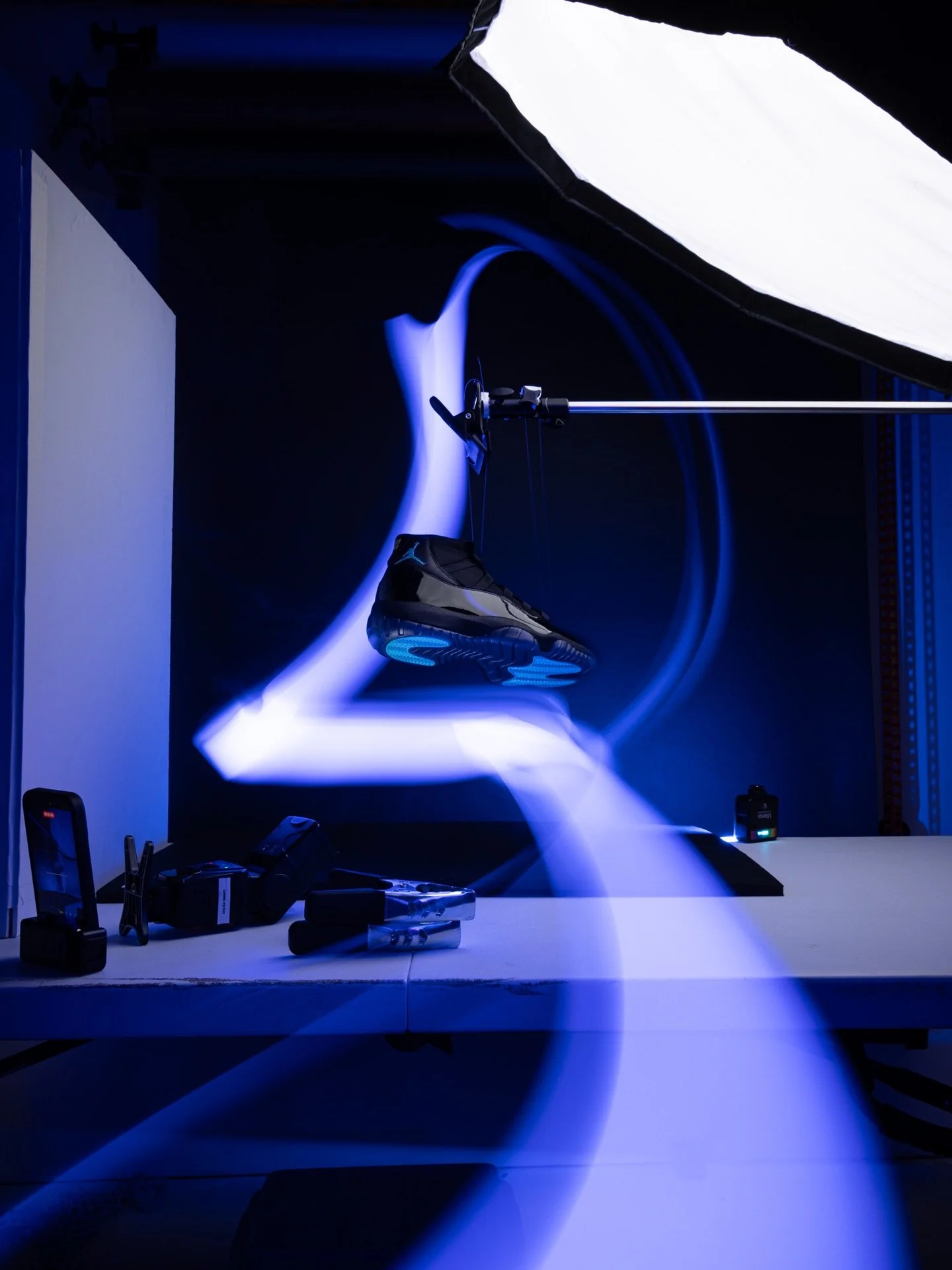 Light painting the Jordan 11 &ldquo;Gamma&rdquo; for Rule of Next

#lightpainting #jordan11 #airjordan11 #gamma #behindthescenes