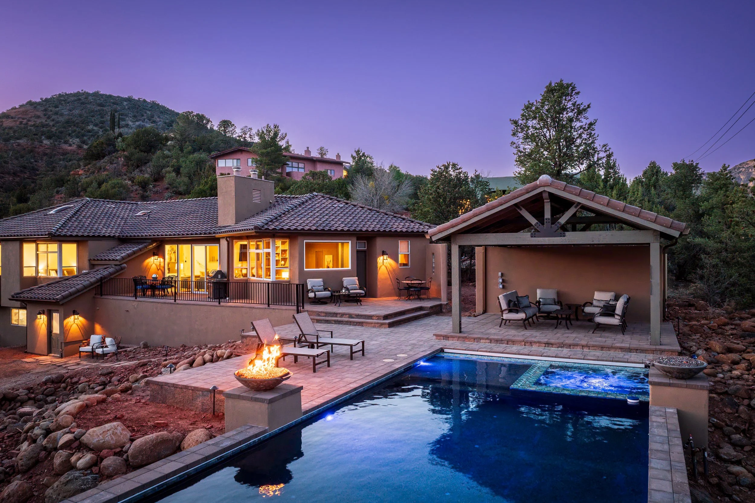 Elegant Private Pool with Amazing Views!