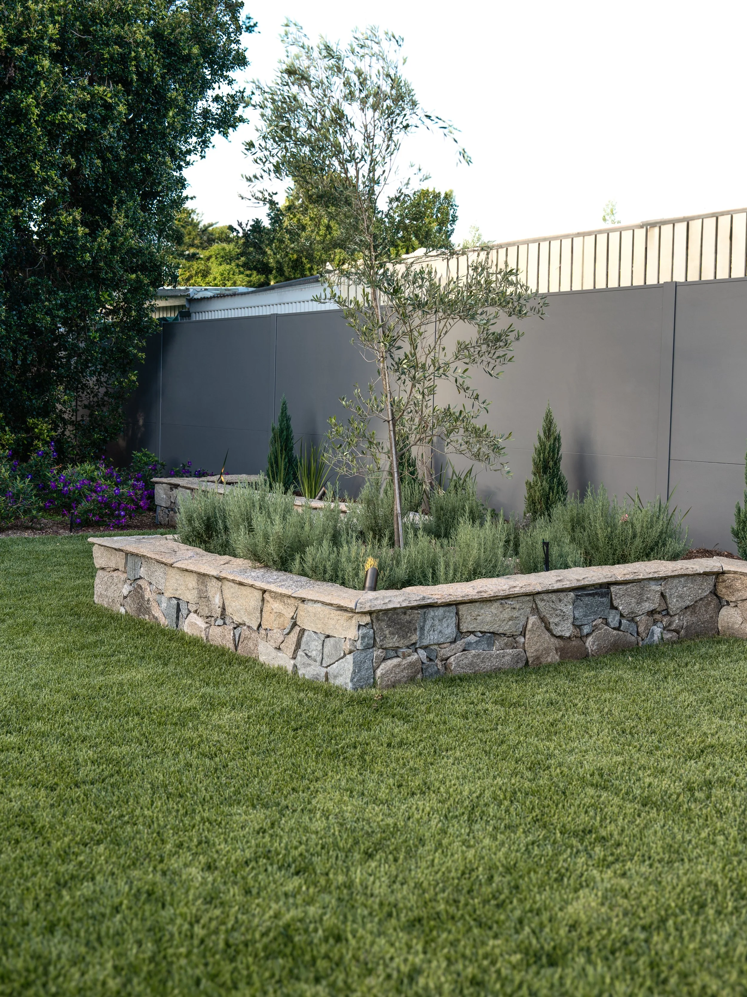 Hornibrook Post 1-4.jpg