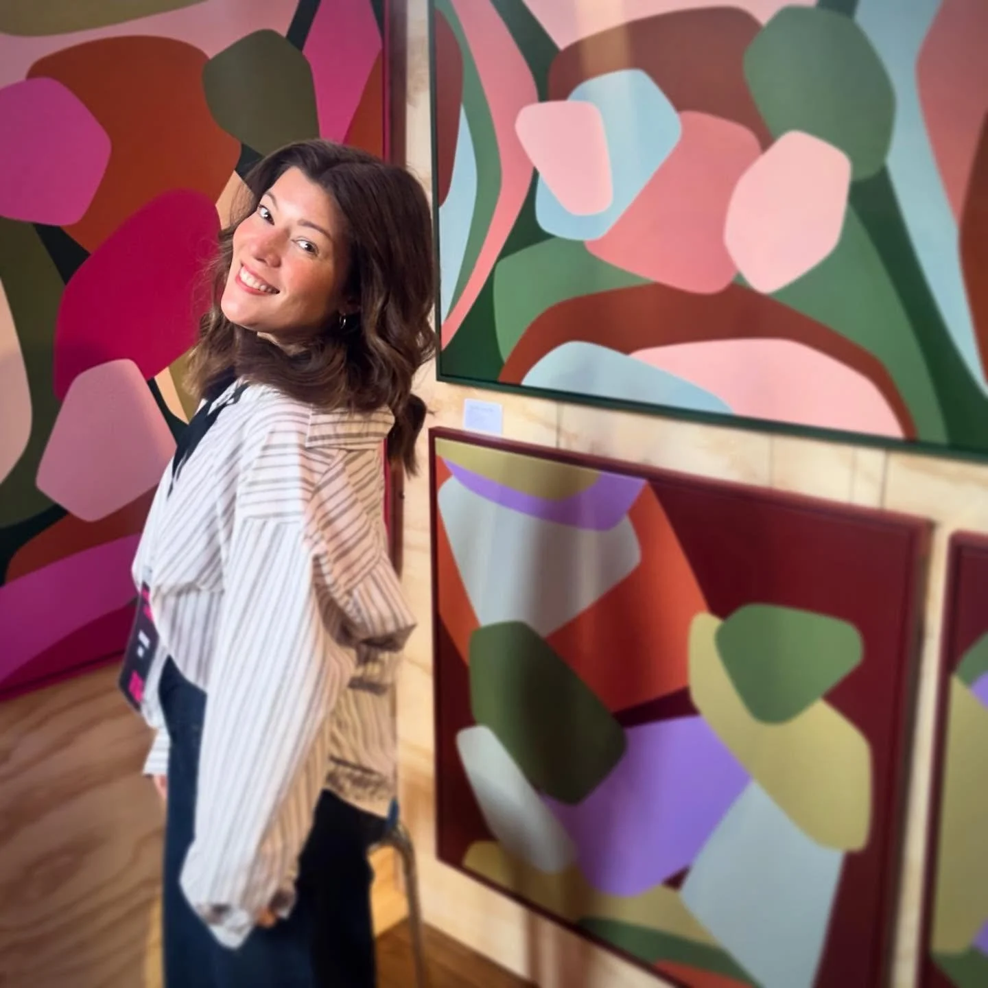 2025. Good year. Let&rsquo;s talk stats. 

🎨 2 exhibitions
🎪 1 art fair
🖌️ 1 mural
📺 1 cheeky moment on network telly
🖼️ 62 paintings (mostly commissions)

Big love and big thanks to everyone who supported, commissioned, showed up, shared, and c