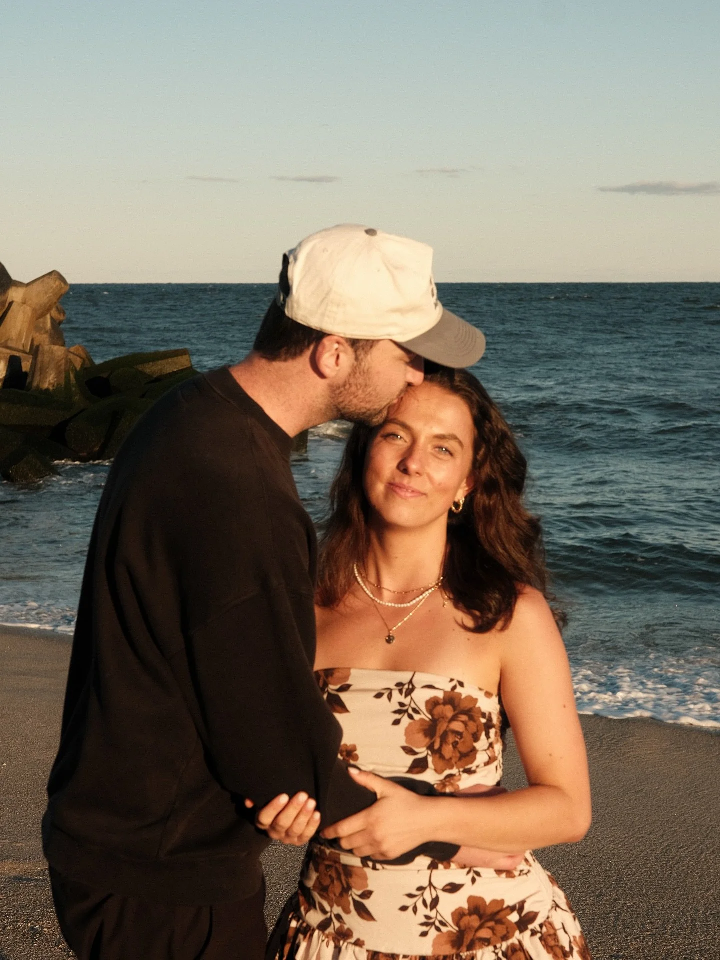 lucky number SEVEN - giggling side by side 

so much fun capturing will &amp; quinn with sandy feet &amp; belly laughs 

if you wanna run around at the beach, or by the river or in the mountains with your person - let&rsquo;s chat 🫶🏼✨

#bendphotogr