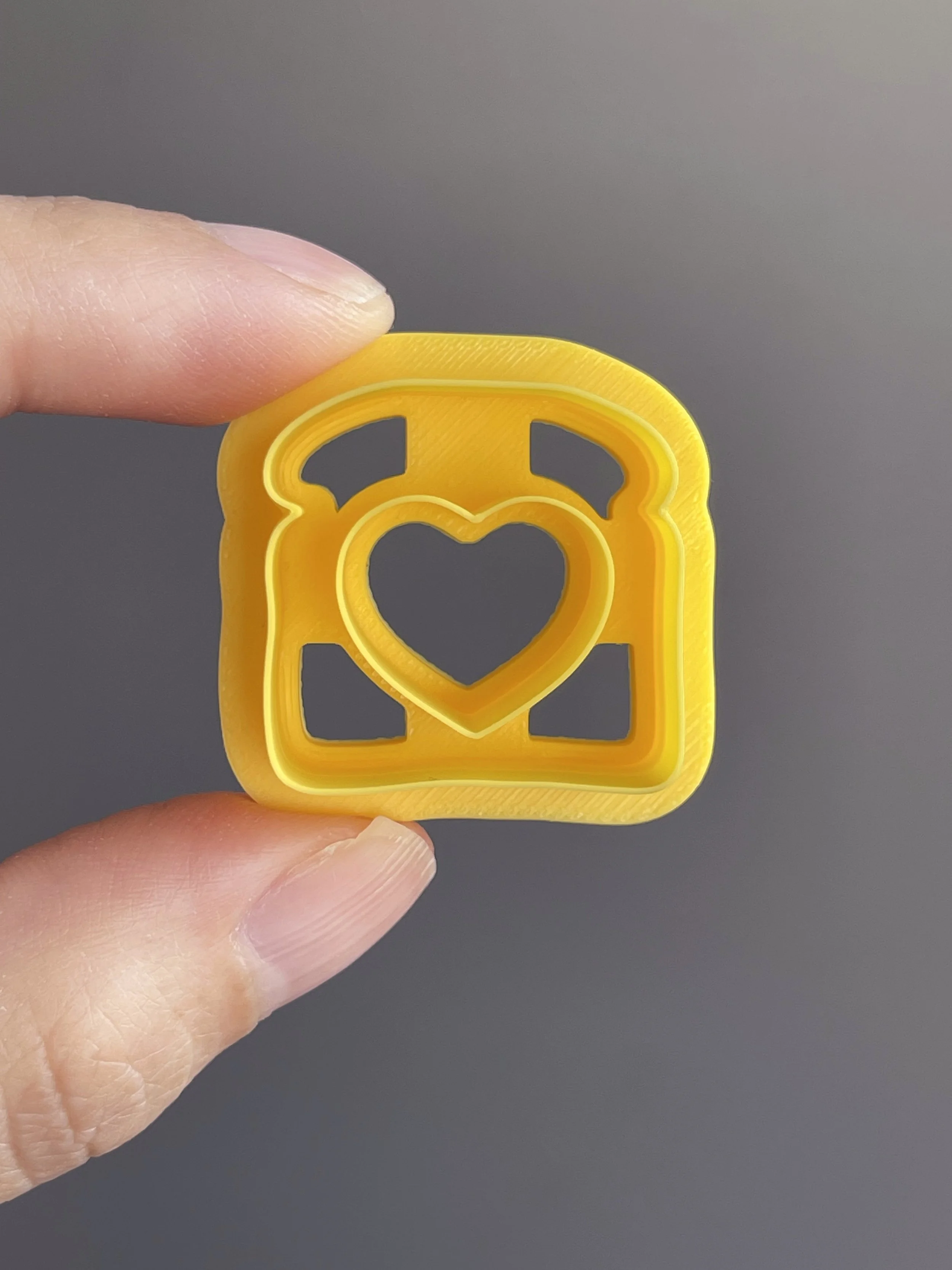 Egg In A Hole Heart Cutter - 25mm