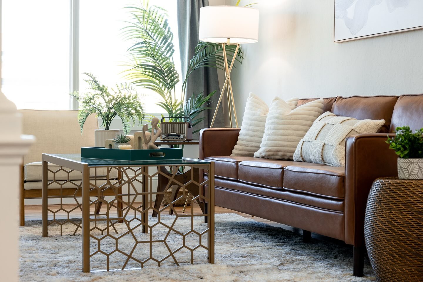 😎🏡
📸 @garyrunzwyld
#HomeStaging
#StagingToSell
#StagedHomes
#RealEstateStyle
#InteriorStyling
#ListToLast
#SoldWithStyle
#HomeStager
#StagingWorks
#StyledToSell
#HomeGoals
#ModernLiving
#RealEstateReady
#DreamHomeVibes