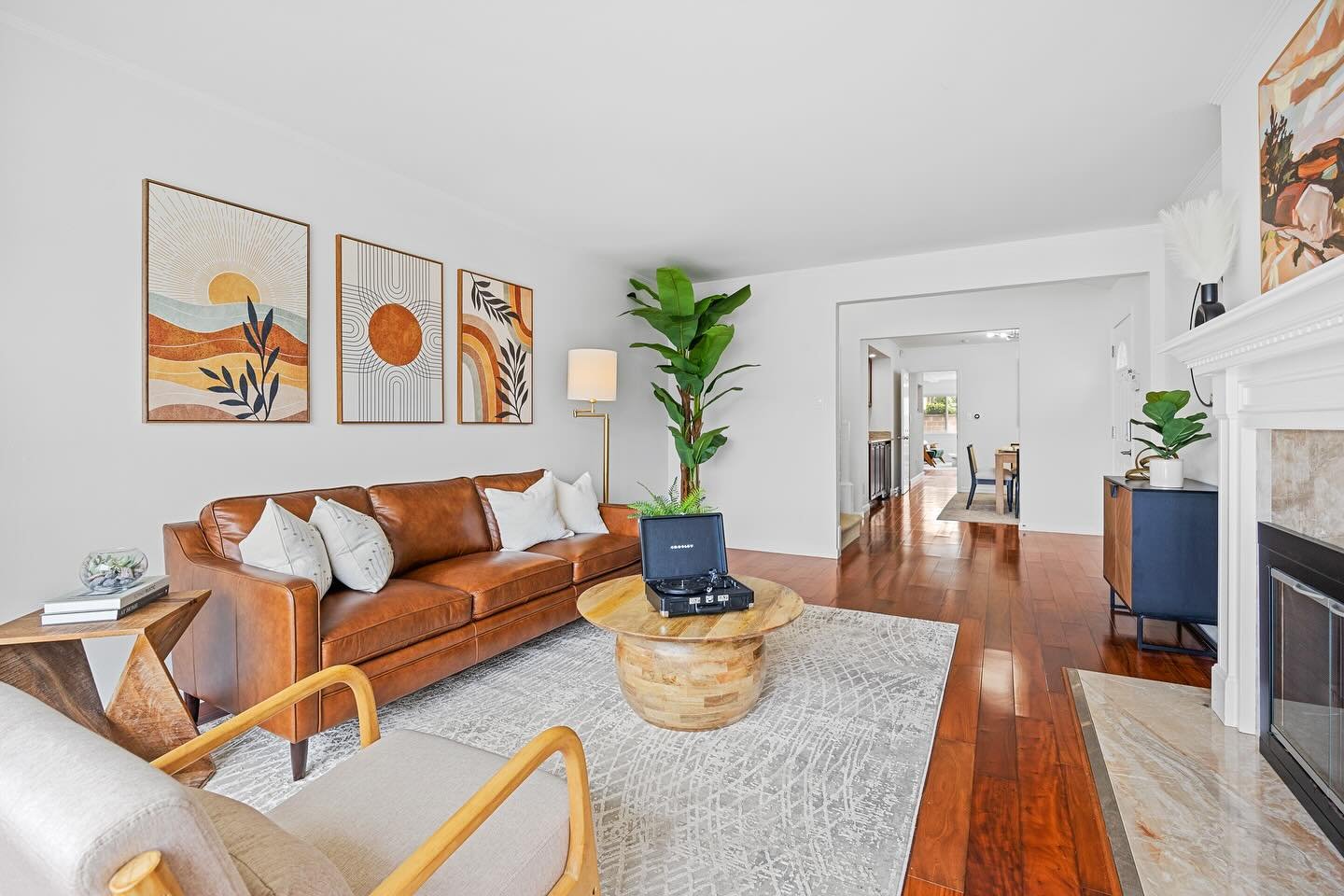Whole new vibe in Daly City — link up with the listing before someone snags it 🔑🏡
@randygarciajr
@teamradiusmedia
#DalyCityGlowUp
#BayAreaHustle
#LuminaStyle
#StagedToSell
#BayAreaRealEstate
#ListItWithStyle
#BayAreaHomes
#HomeGoals
#Real