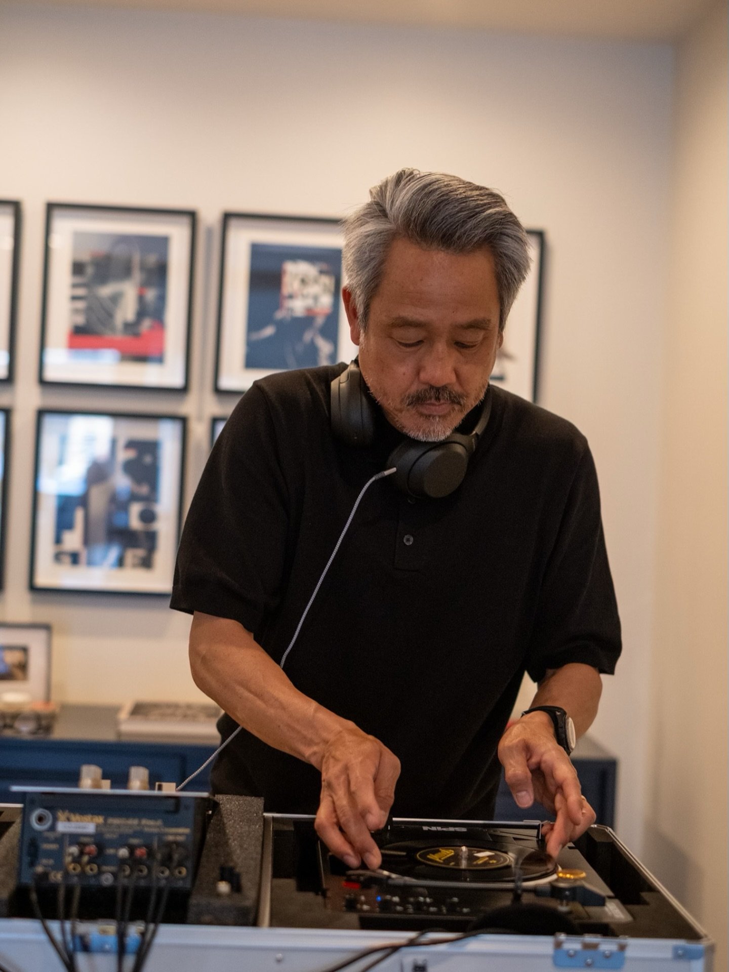 Sonic terrain.
 Portable 7&rdquo; Record Players. Analog-rooted.
 Every record chosen to reflect the emotion in the room and on the walls.

Honored to contribute sound to such a thoughtful and dimensional show.
📸 @tylercash_ 

#MisterKiyo #CanneryVi