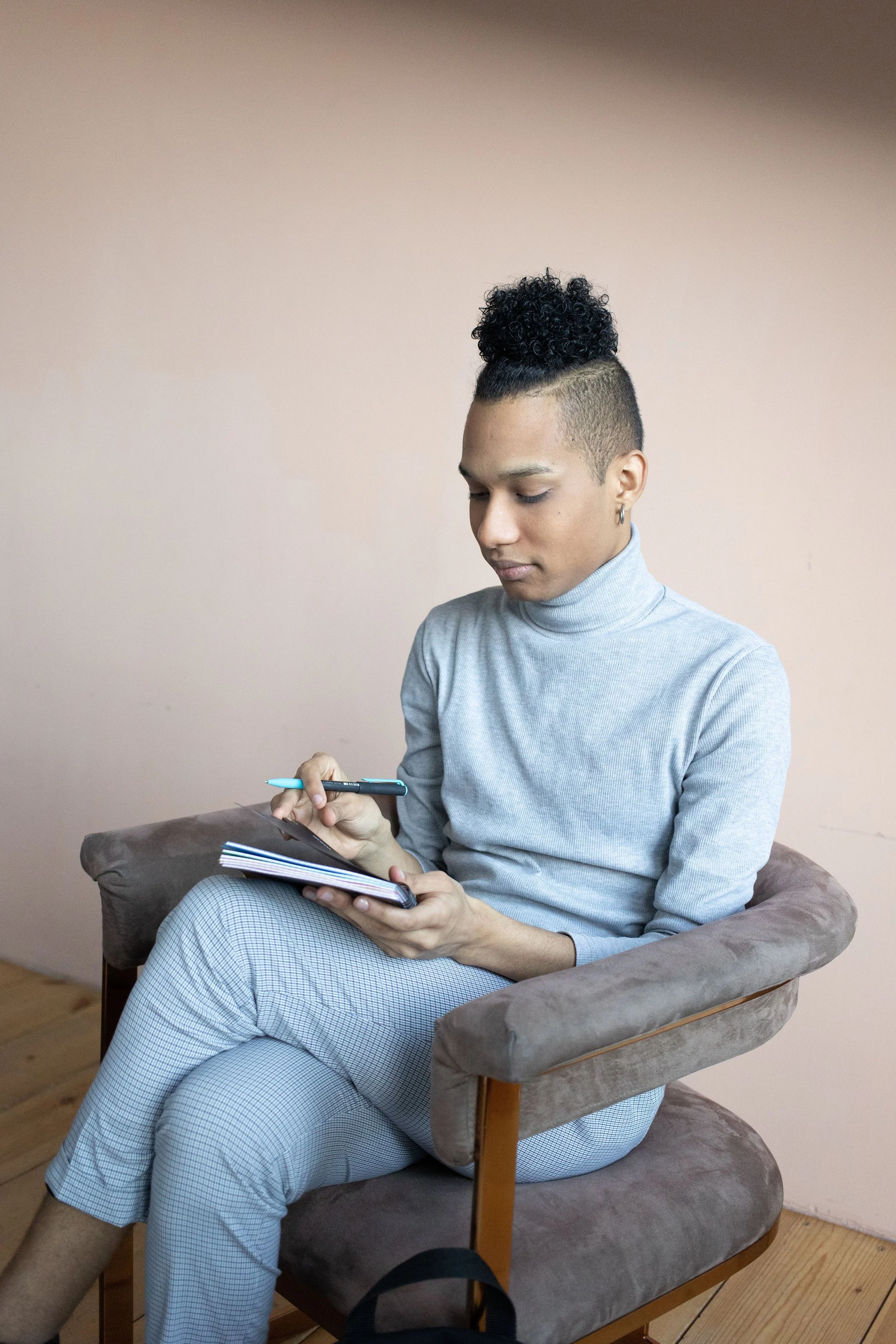 Queersensible Psychotherapie: Was du wissen solltest und wie du die richtige Therapie findest