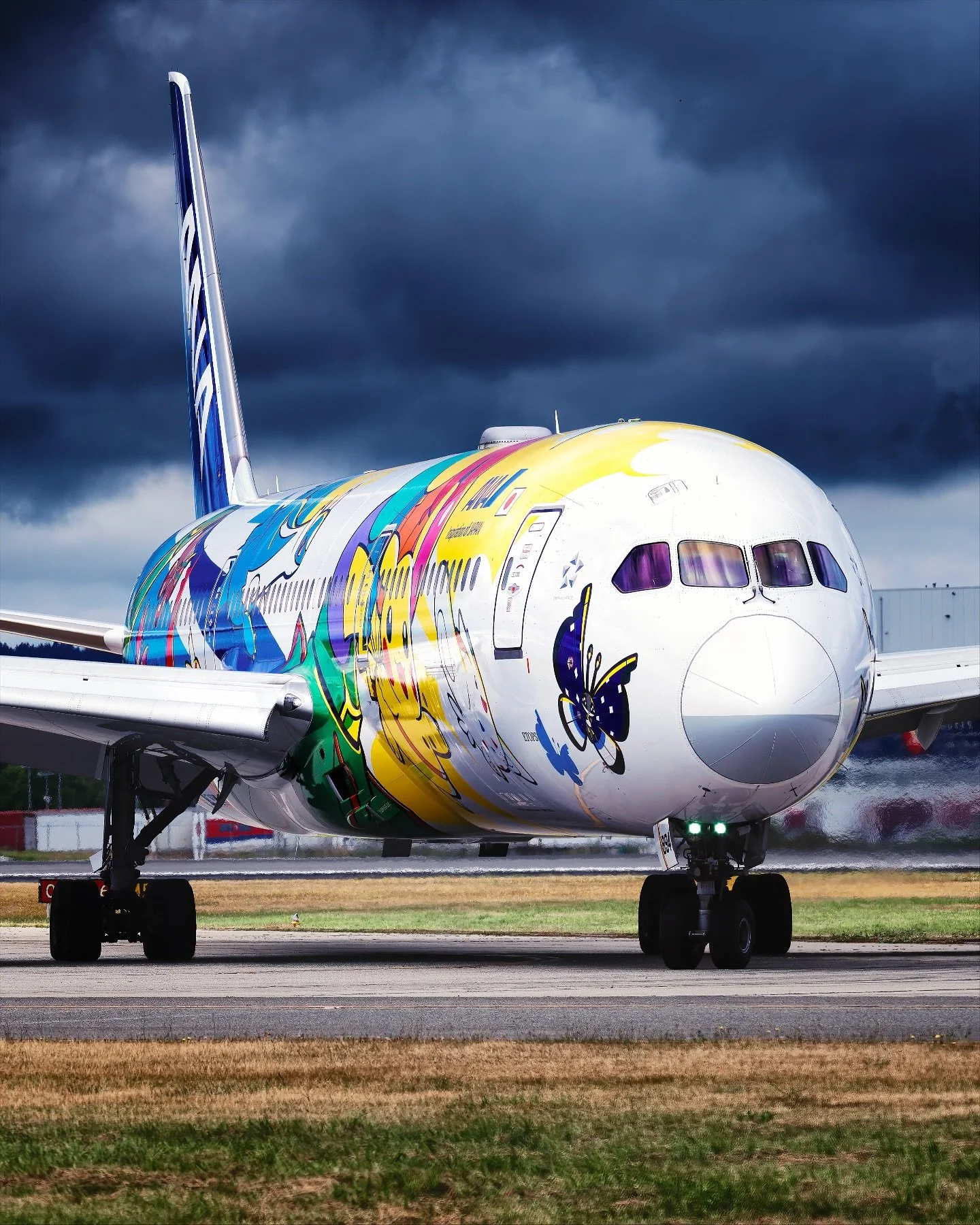 Pokemon Contrast 🇯🇵 

Lens: 70-200mm

#aviation #planes #planespotting #avgeek #allnipponairways✈️