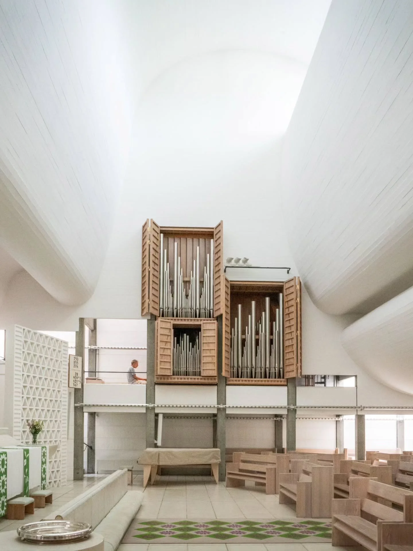 Prefabricated, cast-in-place
08-2025
Bagsv&aelig;rd Kirke, J&oslash;rn Utzon 

This introvert building wants to be discovered from the inside. When you enter this spiritual Space it's not an out-of-scale monumental room that welcomes you, but just a 