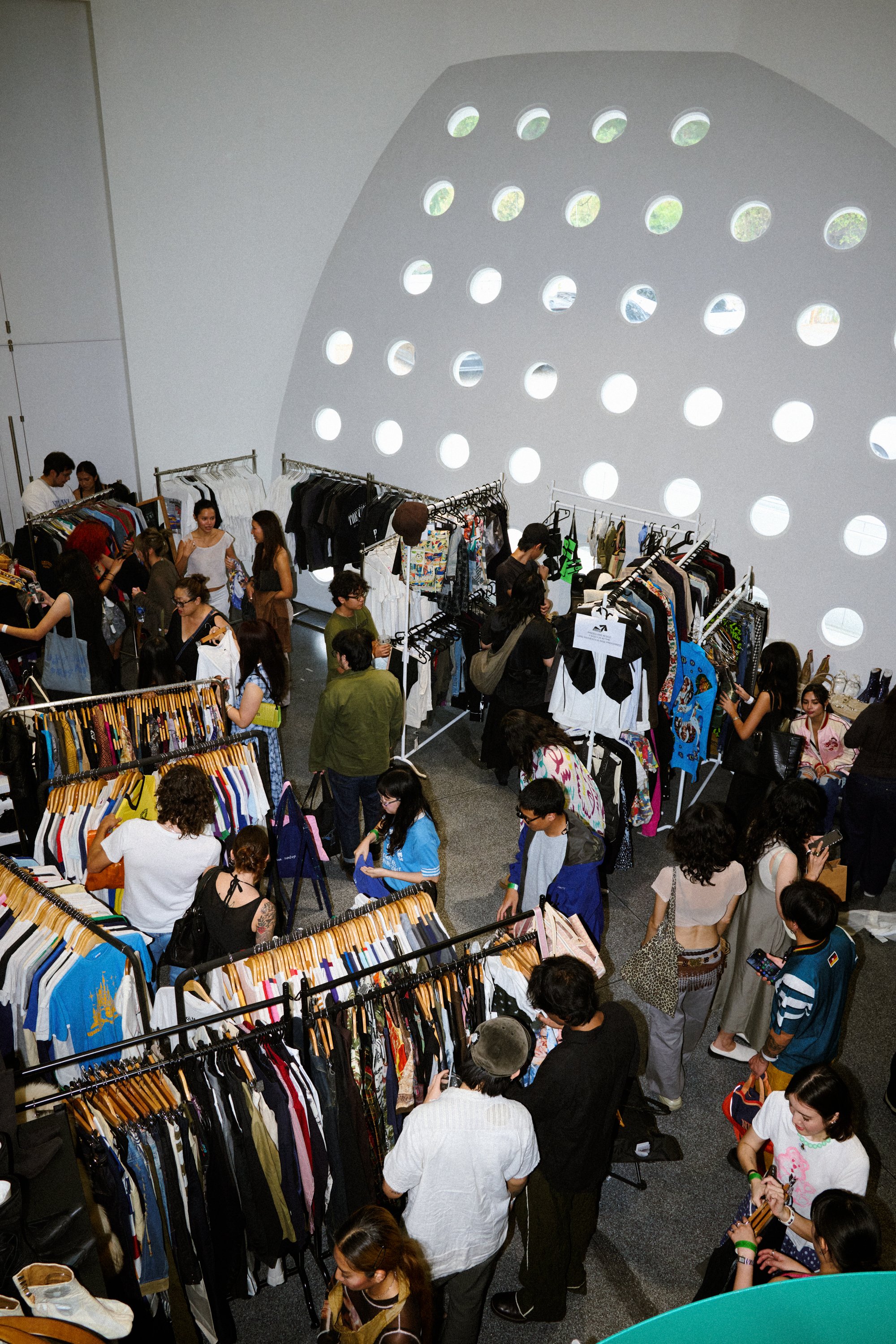 270201_SECONDLIFEMARKETS_LORES_26.jpg