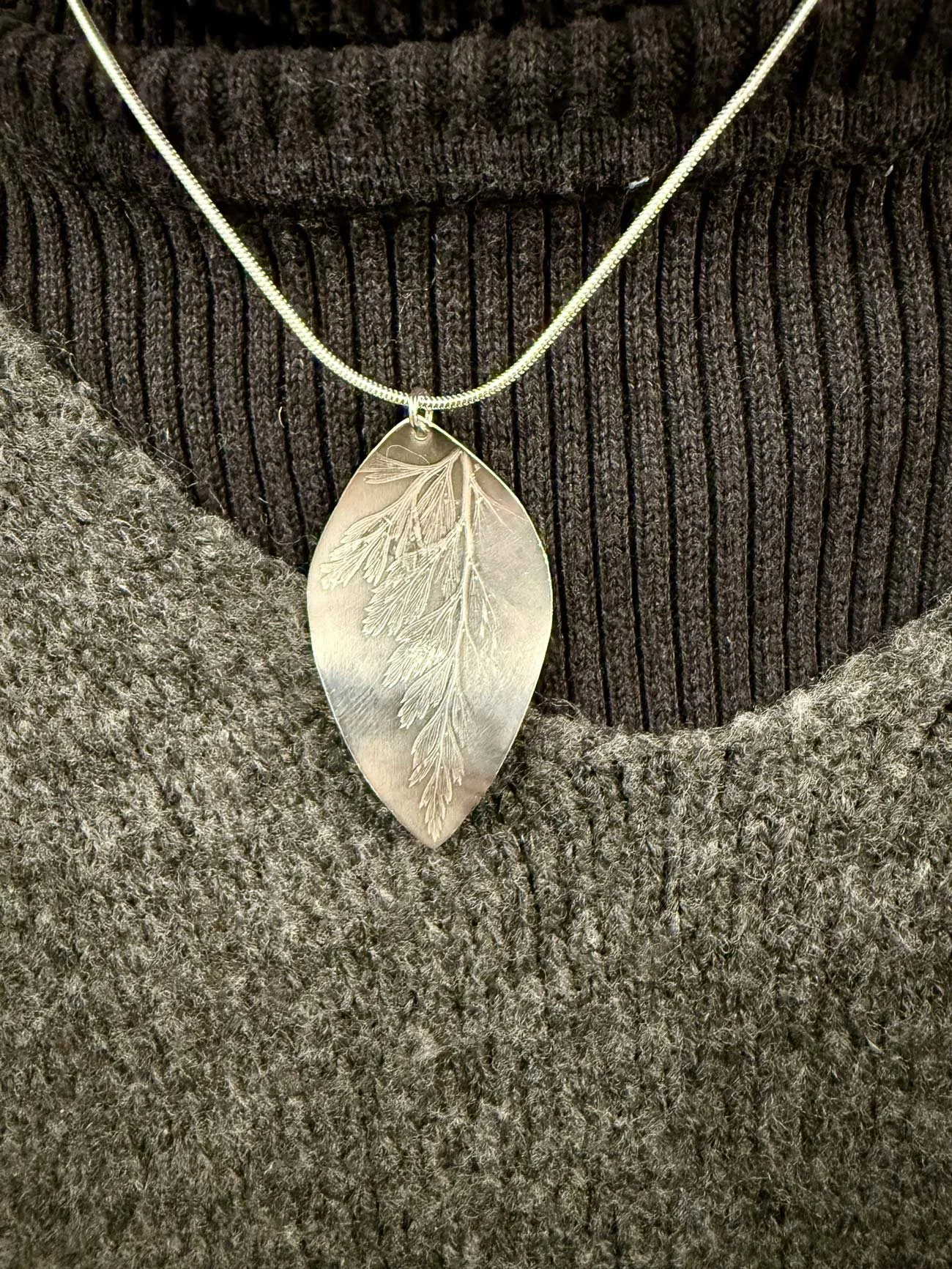 Natures-imprint-silver-textured-necklace-earrings-workshop-cheltenham.jpg