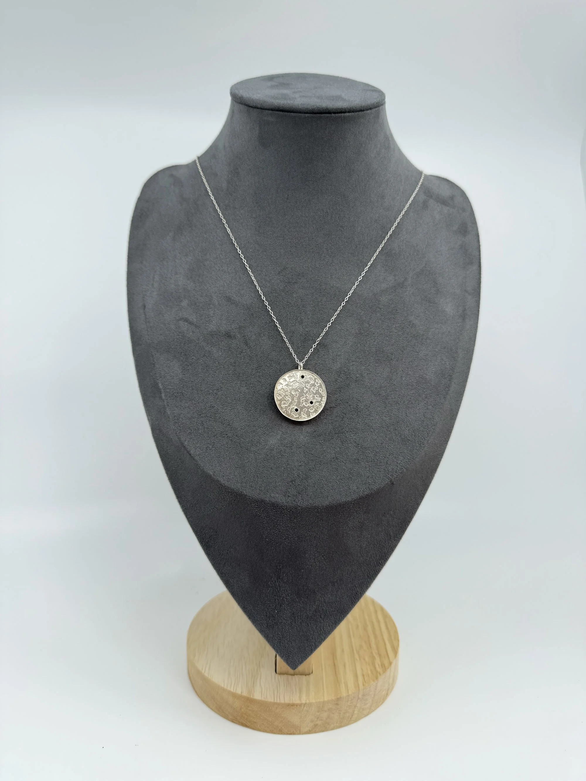 round-silver-pendant-bagnall-jewellery-cheltenham.jpg