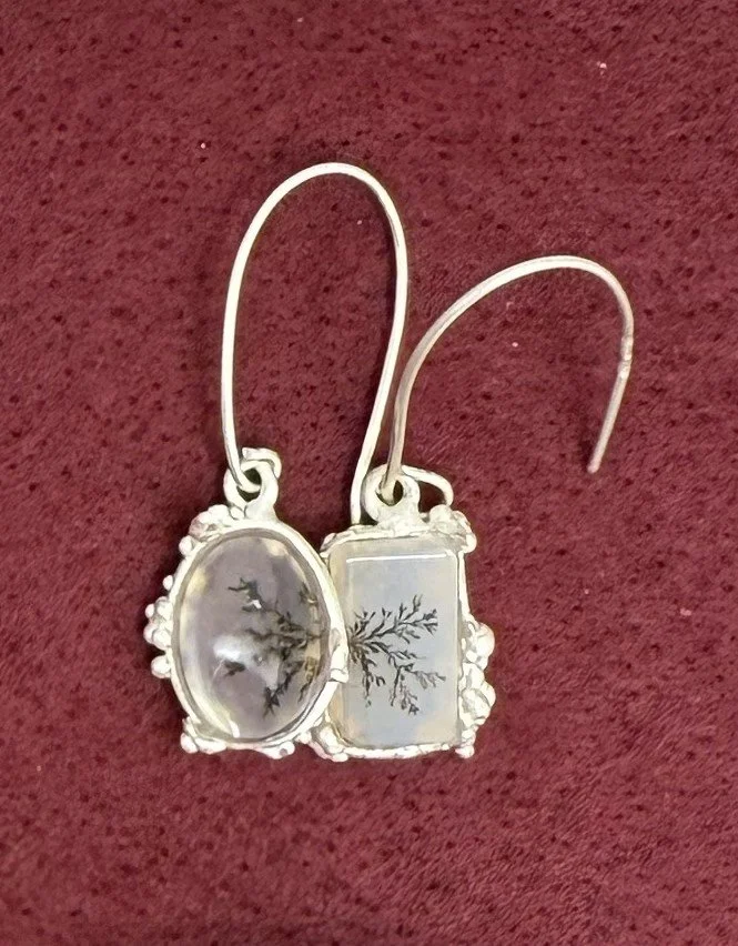 mismatched-asymmetric-dendritic-agates-earrings-anna-bagnall-jewellery.jpg