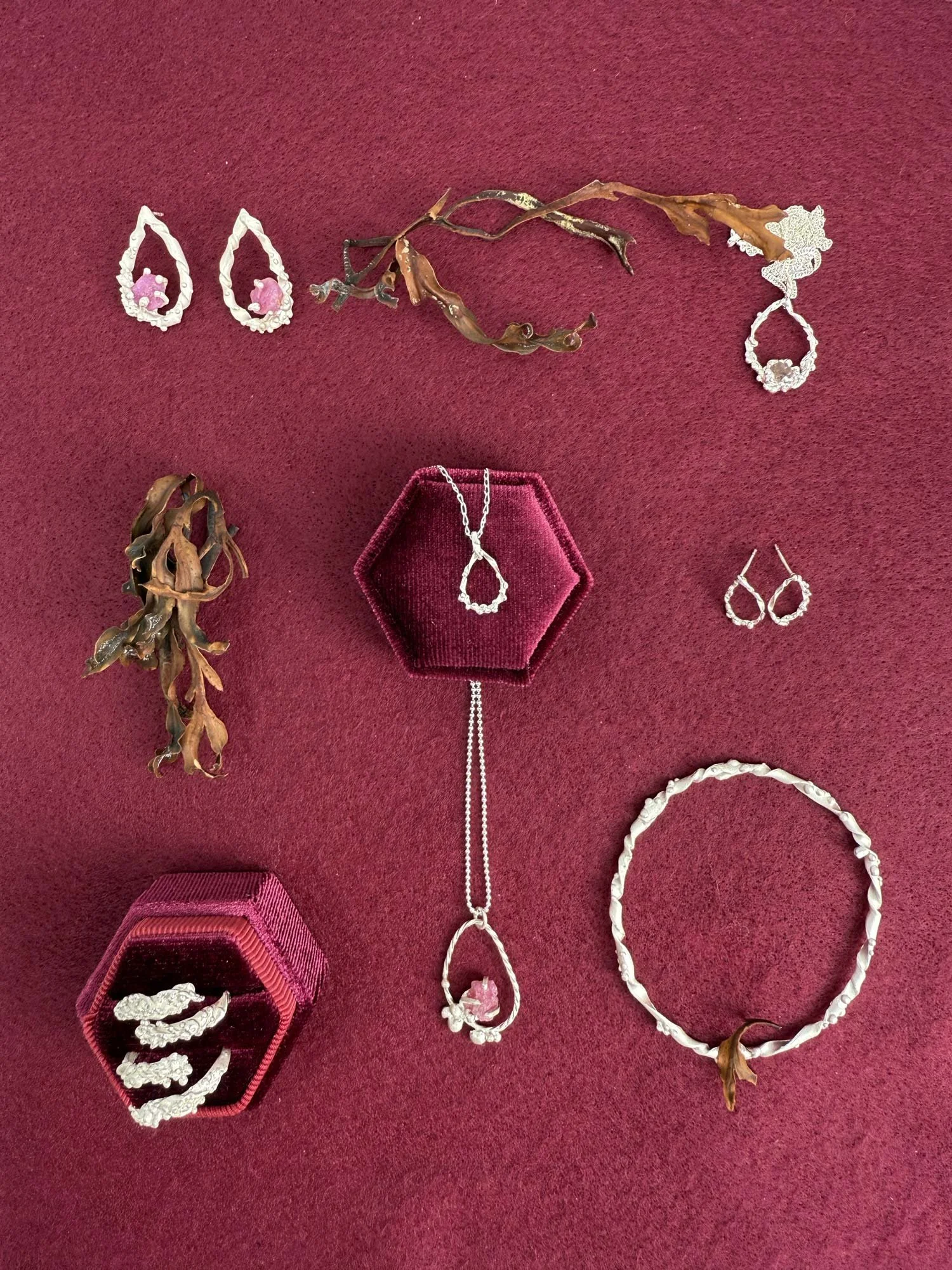 Anna-bagnall-jewellery-seaweed-twist-beach-treasure-collection-silver.jpg
