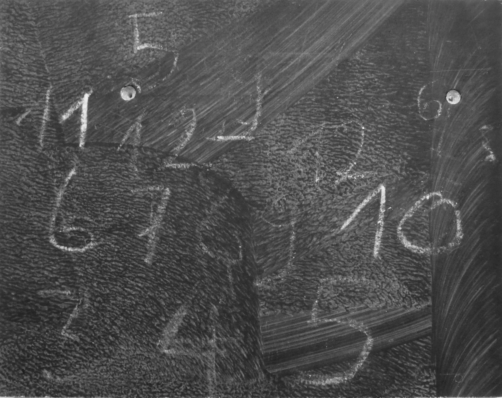 Numero - Chalk and Acryl on wood, 18x23 cm