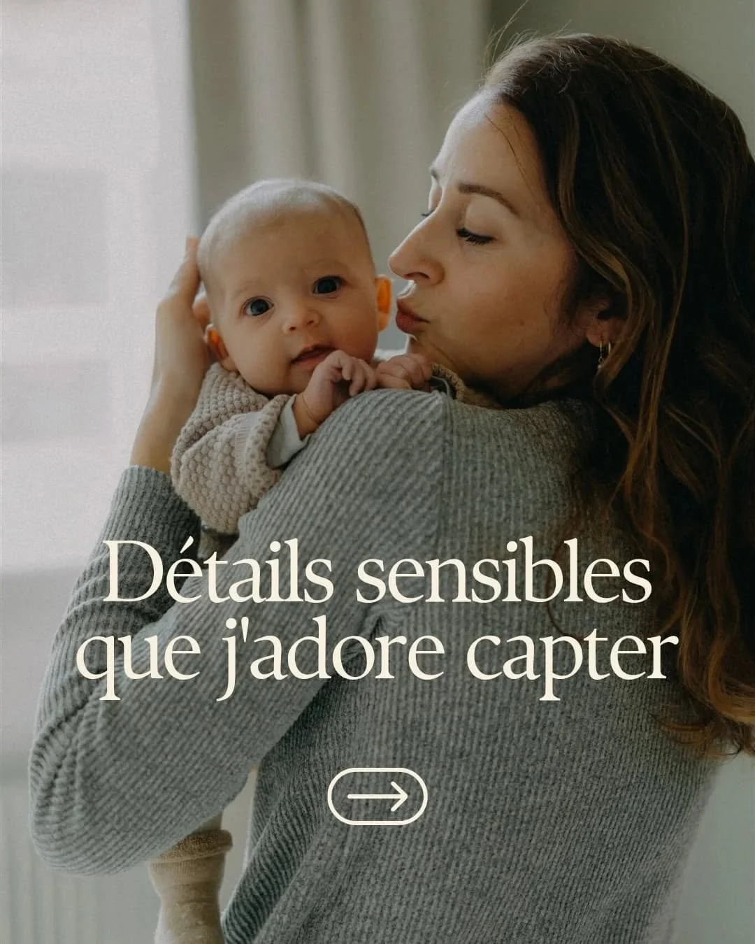 &Ecirc;tre une photographe sensible c'est 
.
.
.
savoir que ce sont les d&eacute;tails, fragiles et discrets, qui portent l&rsquo;essence d&rsquo;une histoire.

✨ Une main.
Elle dit la tendresse, l&rsquo;appui, la transmission. Elle relie les &ecirc;