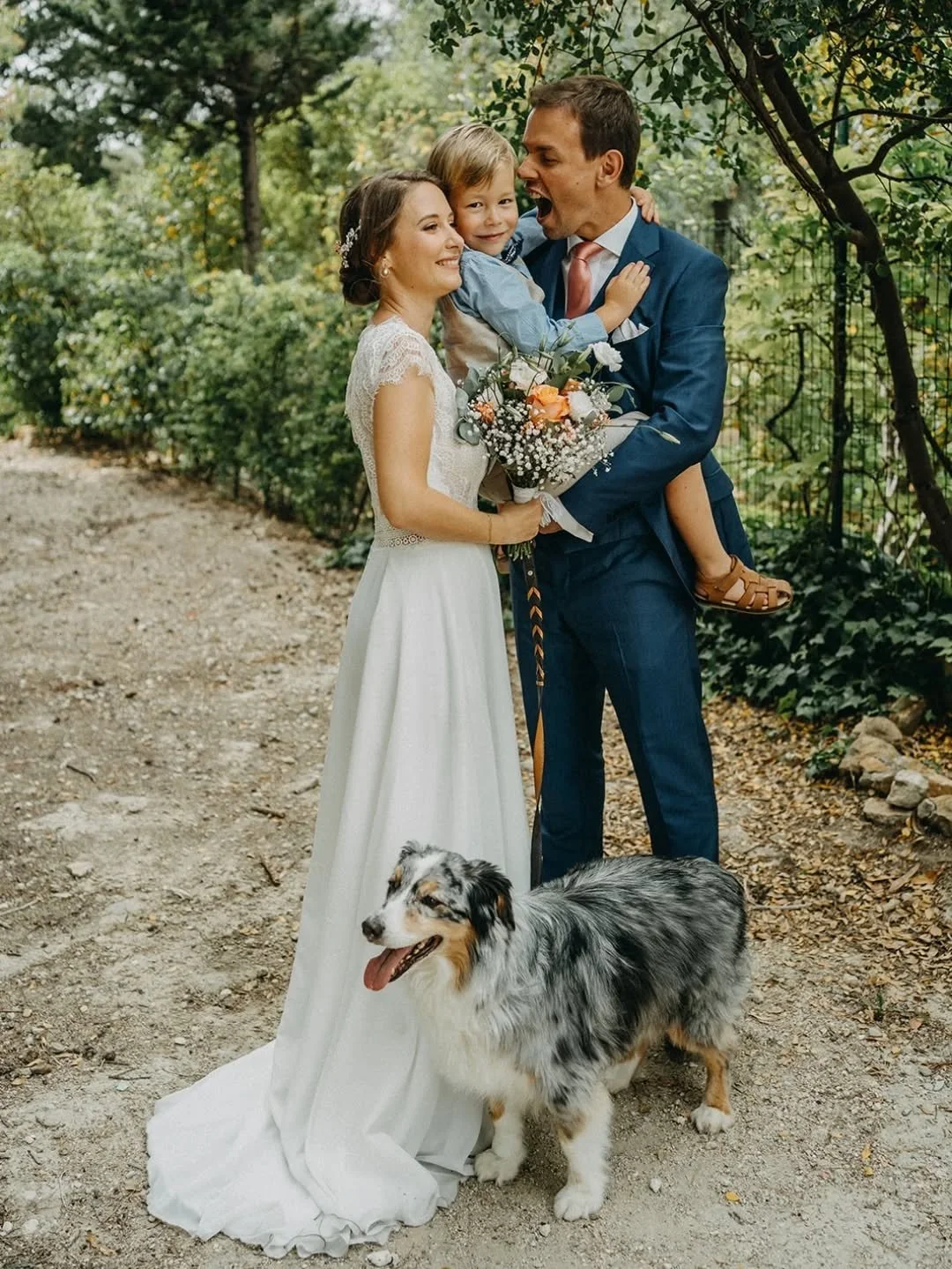 Je n'ai pas eu cette opportunit&eacute; 
.
.
.
Il ne mesure pas encore ce que ce moment signifie.
Mais plus tard, il verra la mani&egrave;re dont ils se sont regard&eacute;s.
Il comprendra qu&rsquo;il &eacute;tait l&agrave; au c&oelig;ur de leur prom