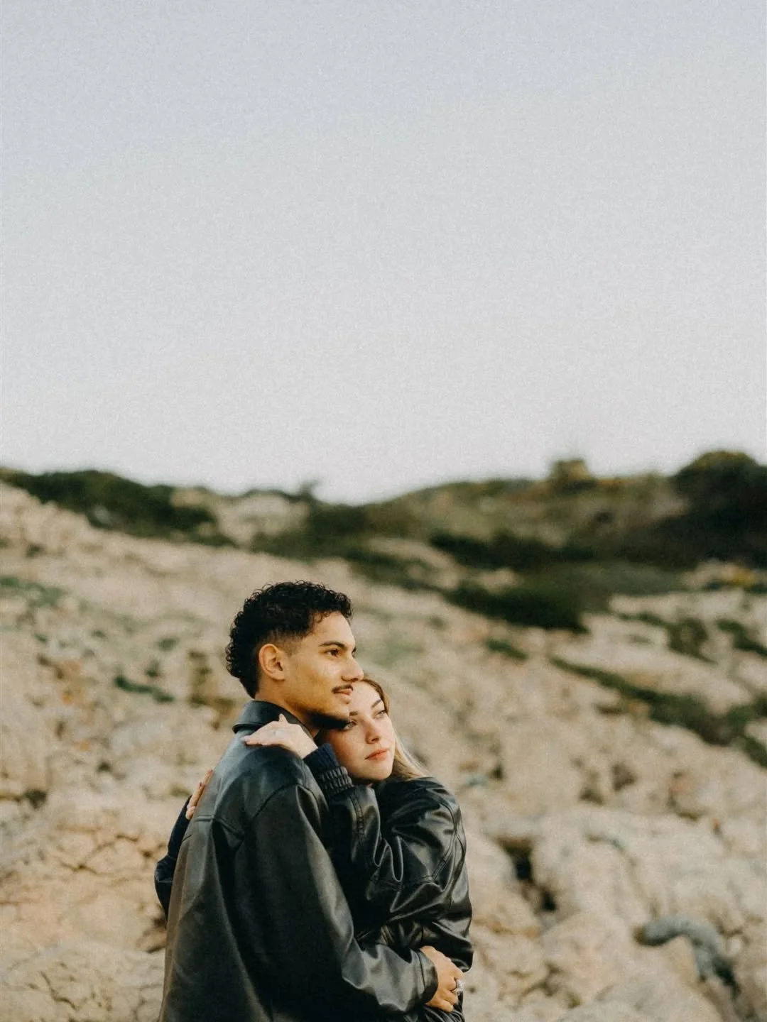 Ce matin-l&agrave;, le r&eacute;veil a sonn&eacute; t&ocirc;t
.
.
.
Et pourtant&hellip;
C&rsquo;&eacute;tait doux.
C&rsquo;&eacute;tait l&eacute;ger.
C&rsquo;&eacute;tait vivant.
Une s&eacute;ance &agrave; l'aube, c&rsquo;est diff&eacute;rent.
Voir l