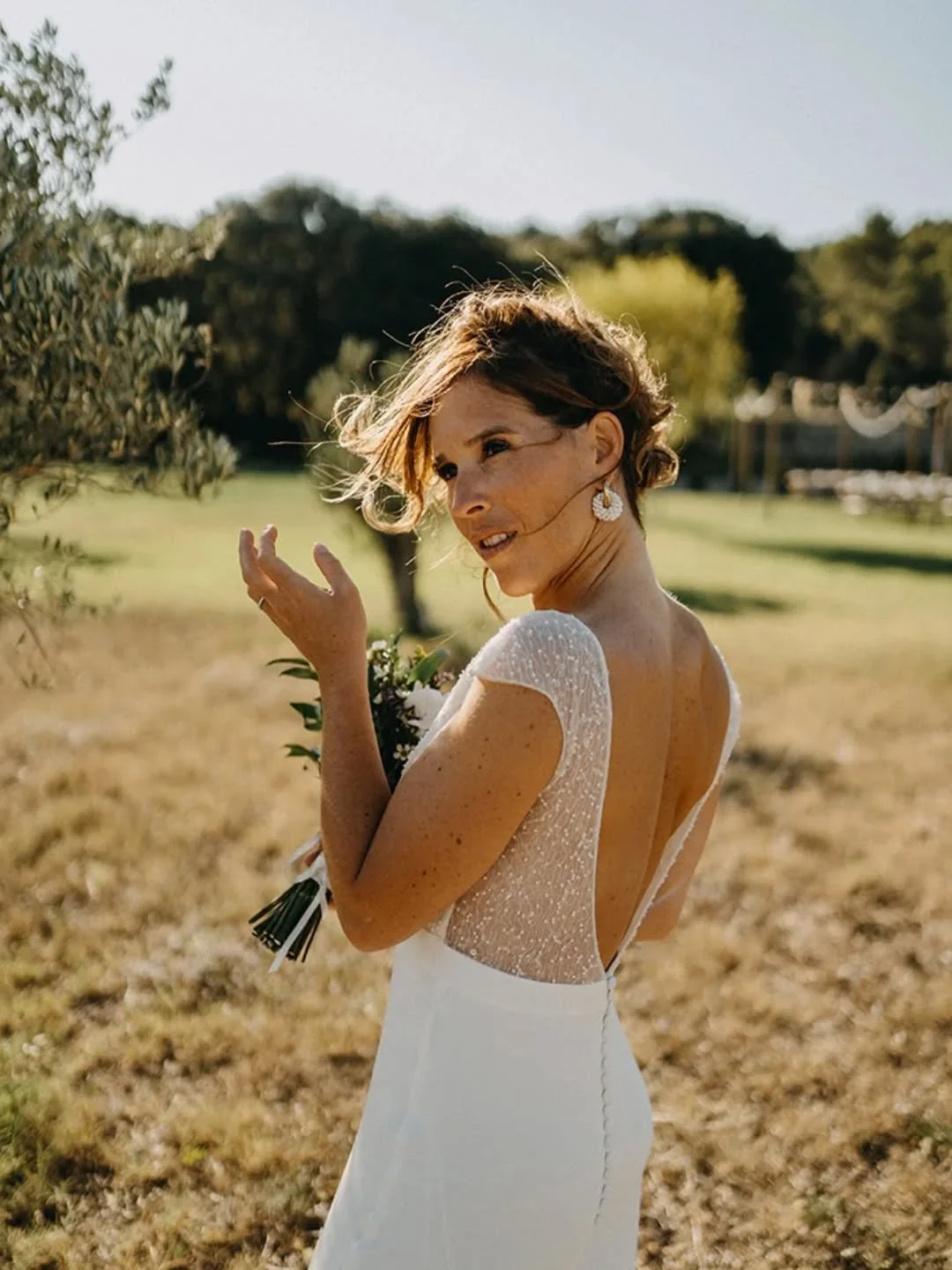 Une photographe. Cinq mariages.
.
.
.
Cinq histoires compl&egrave;tement diff&eacute;rentes.
Parce qu'un mariage ne ressemble &agrave; aucun autre.
Pas la m&ecirc;me lumi&egrave;re.
Pas la m&ecirc;me &eacute;nergie.
Pas les m&ecirc;mes regards.
Pas l