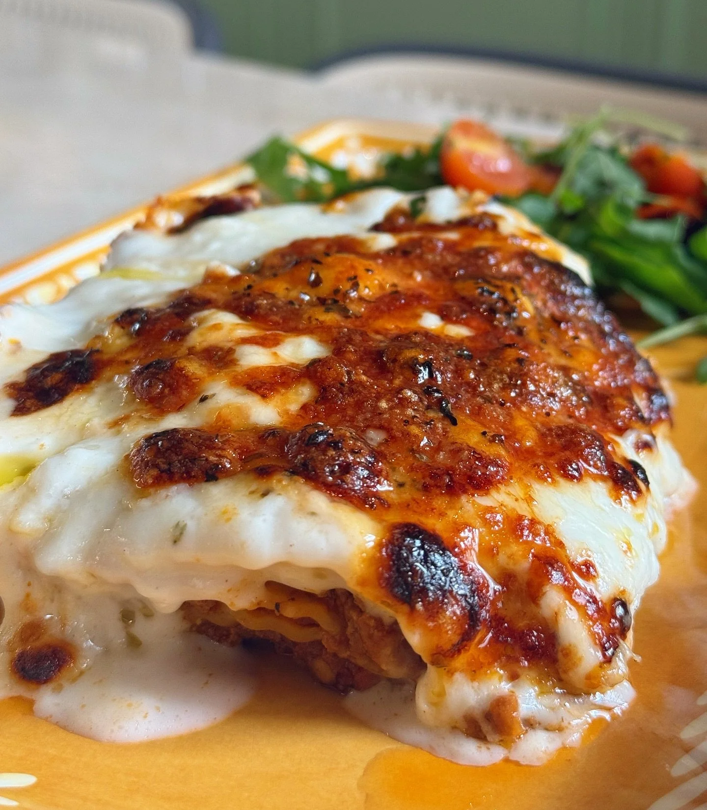 As autumn arrives, our @dallanima.gourmet lasagna - layered with handmade pasta, rich rag&ugrave; and b&eacute;chamel - is perfect for those cooler days. Take it home or enjoy hot in the deli! 🇮🇹

&mdash;

Con la llegada del oto&ntilde;o, nuestra l