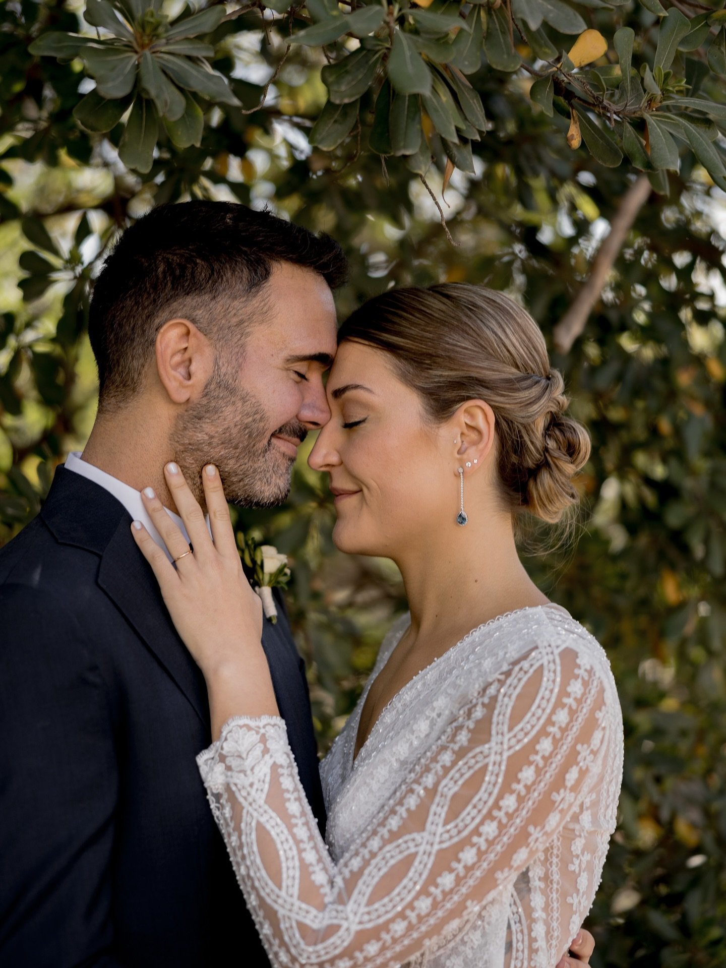 Luc&iacute;a luci&oacute; pendientes de oro blanco con brillantes y un precioso topacio London Blue, dise&ntilde;ados especialmente para ella. En Moret Joyeros, cada joya se crea de forma totalmente personalizada, adapt&aacute;ndose a los gustos, est