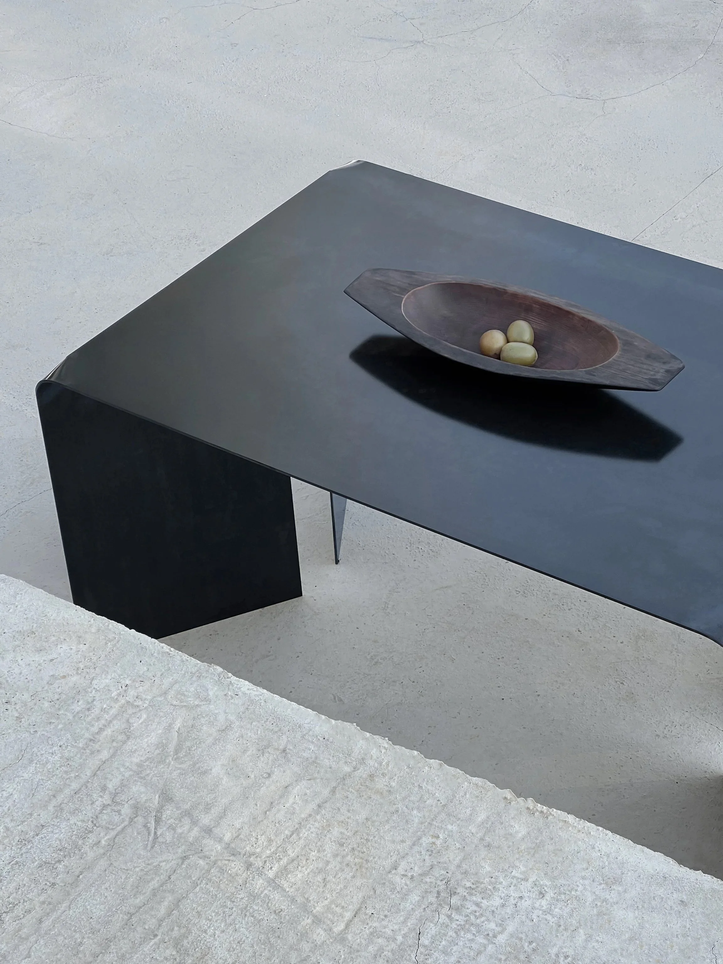 DOA+black+steel+perspective+top+vase+concrete+platform.jpg