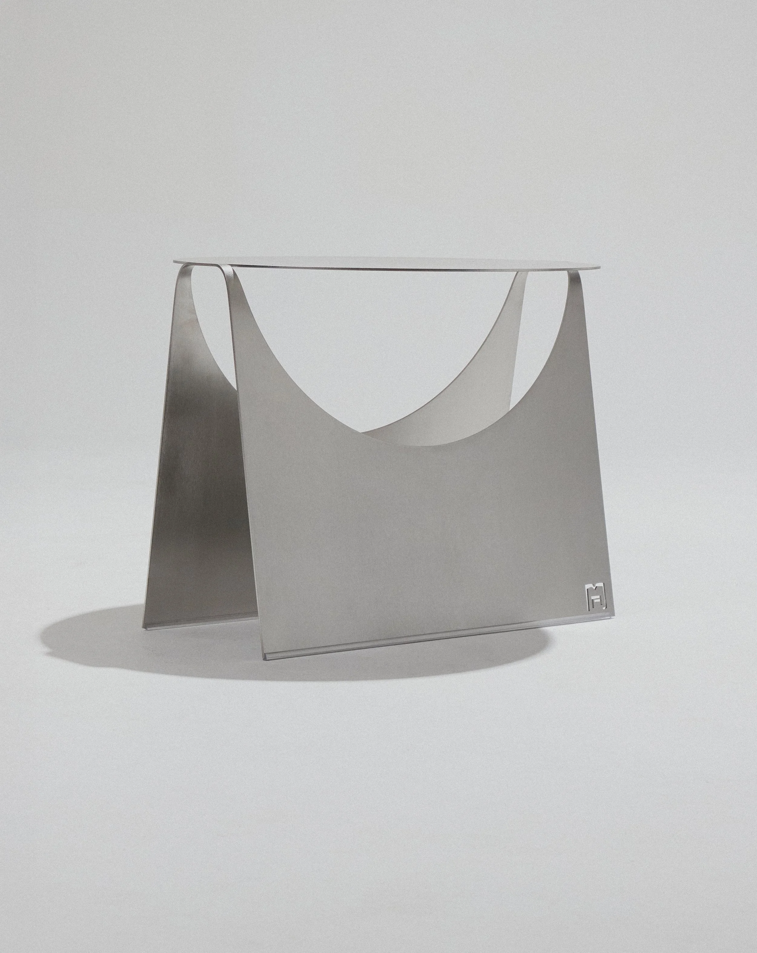 MARU stainless steel perspective 3.jpg
