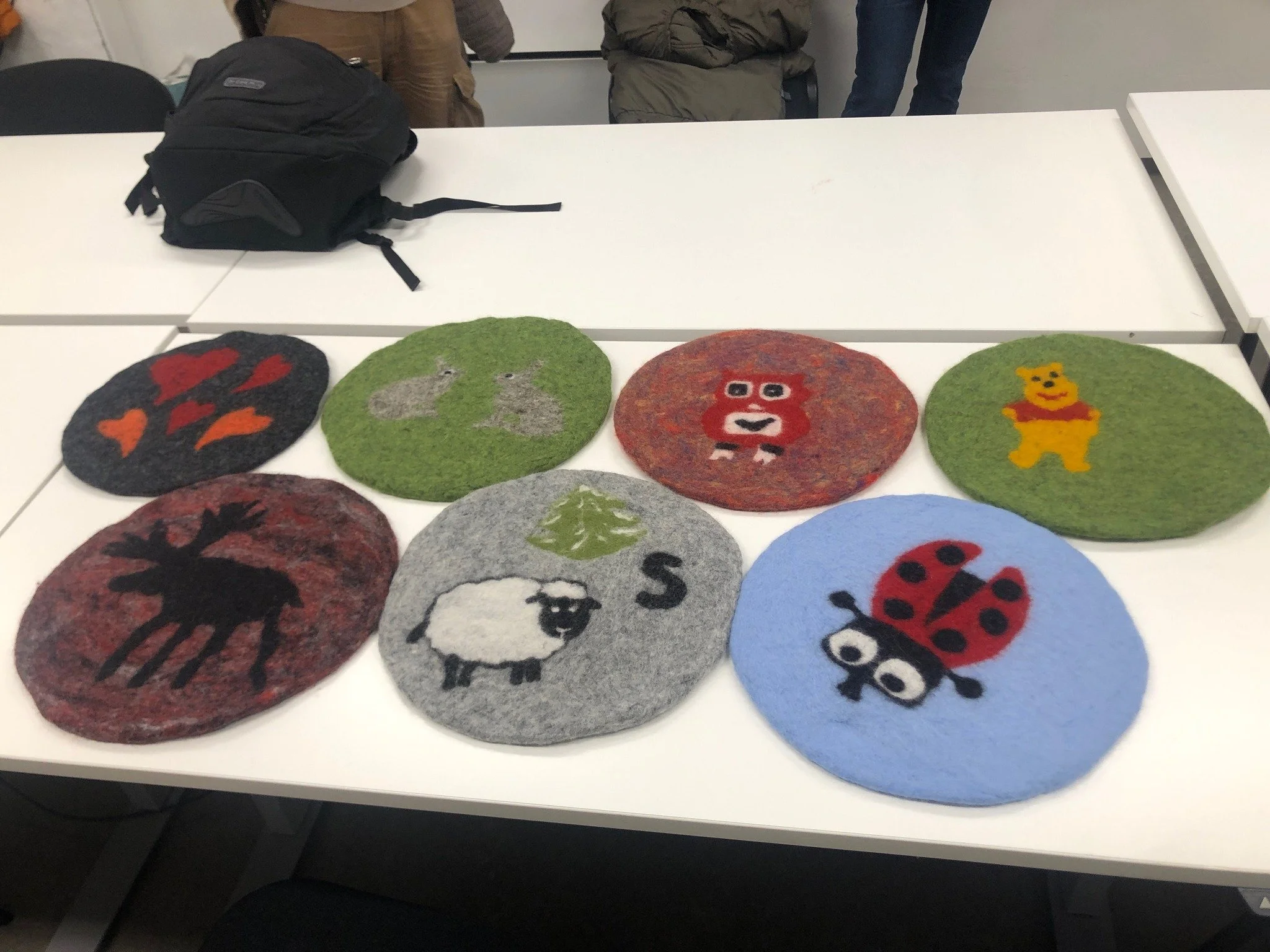 Veldig fint kurs med toving av sitteunderlag. 😊