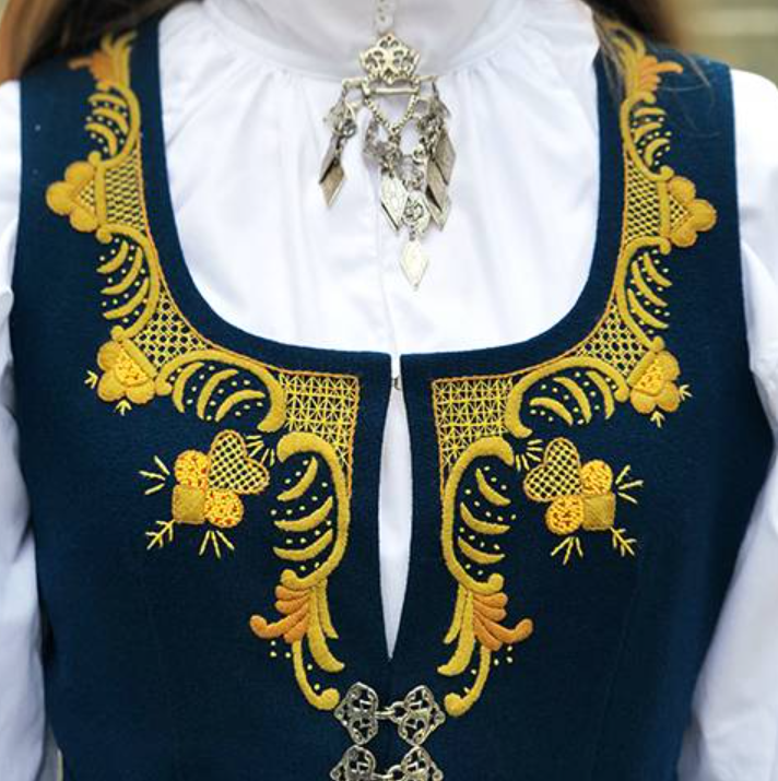 Temamøte Romeriksbunaden - historie og brodering