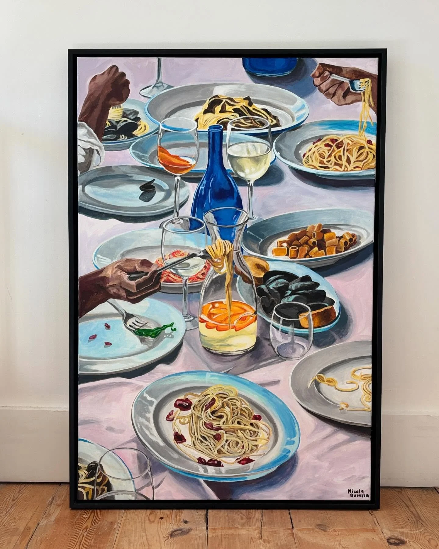 These foodie feasts are framed! In a really lovely wooden black tray frame. Both still available to buy if anyone is interested! 📦💌 

Festa della Pasta
&bull; Acrylic on canvas
&bull; 60 x 90cm 
&bull; 485 unframed 
&bull; Add &pound;80 for framed
