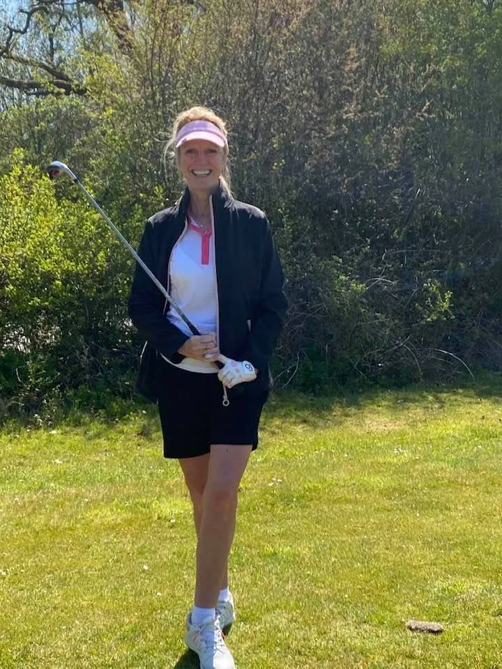rachel golf .jpg