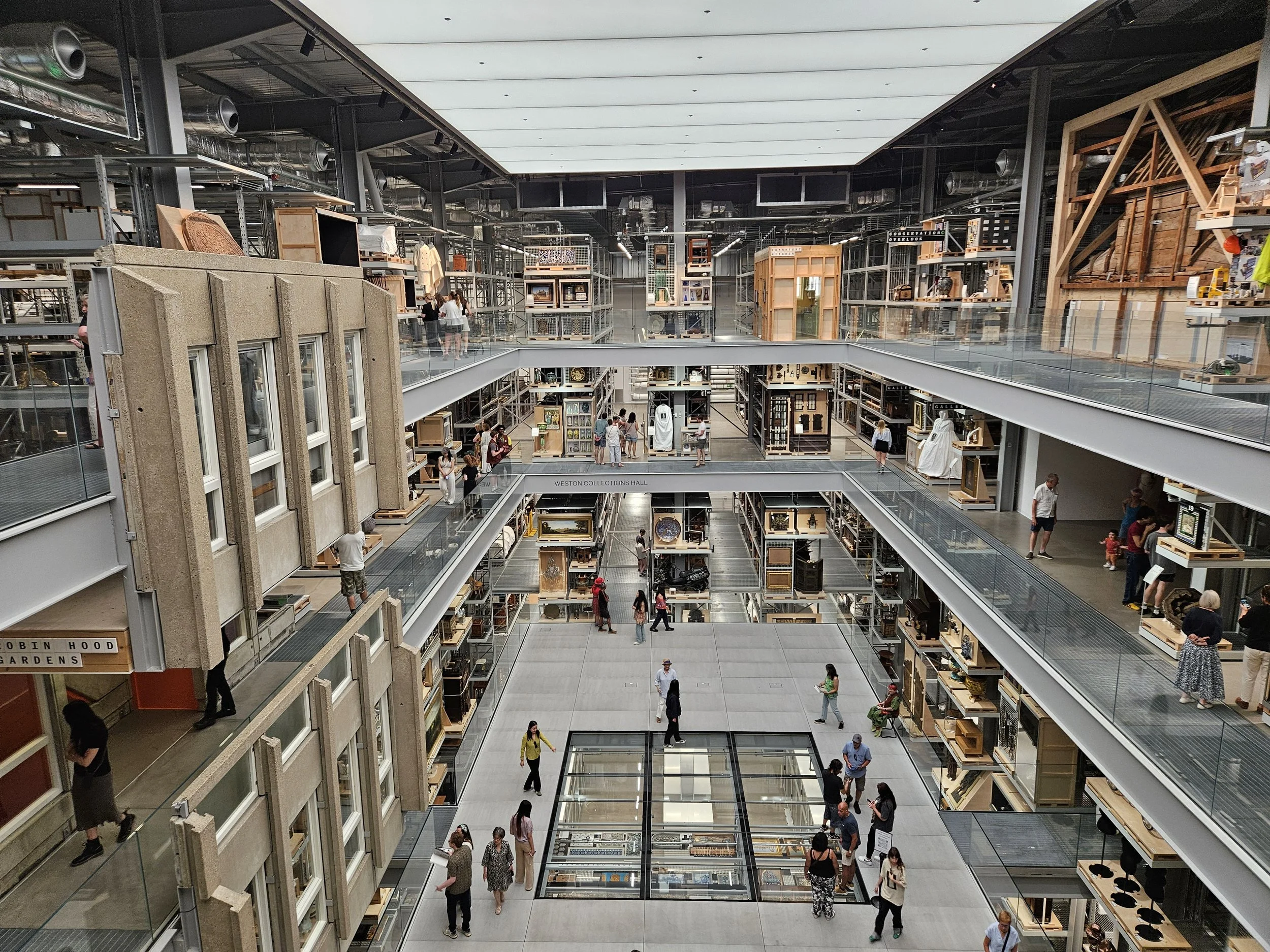 V&A East Storehouse, museum overview