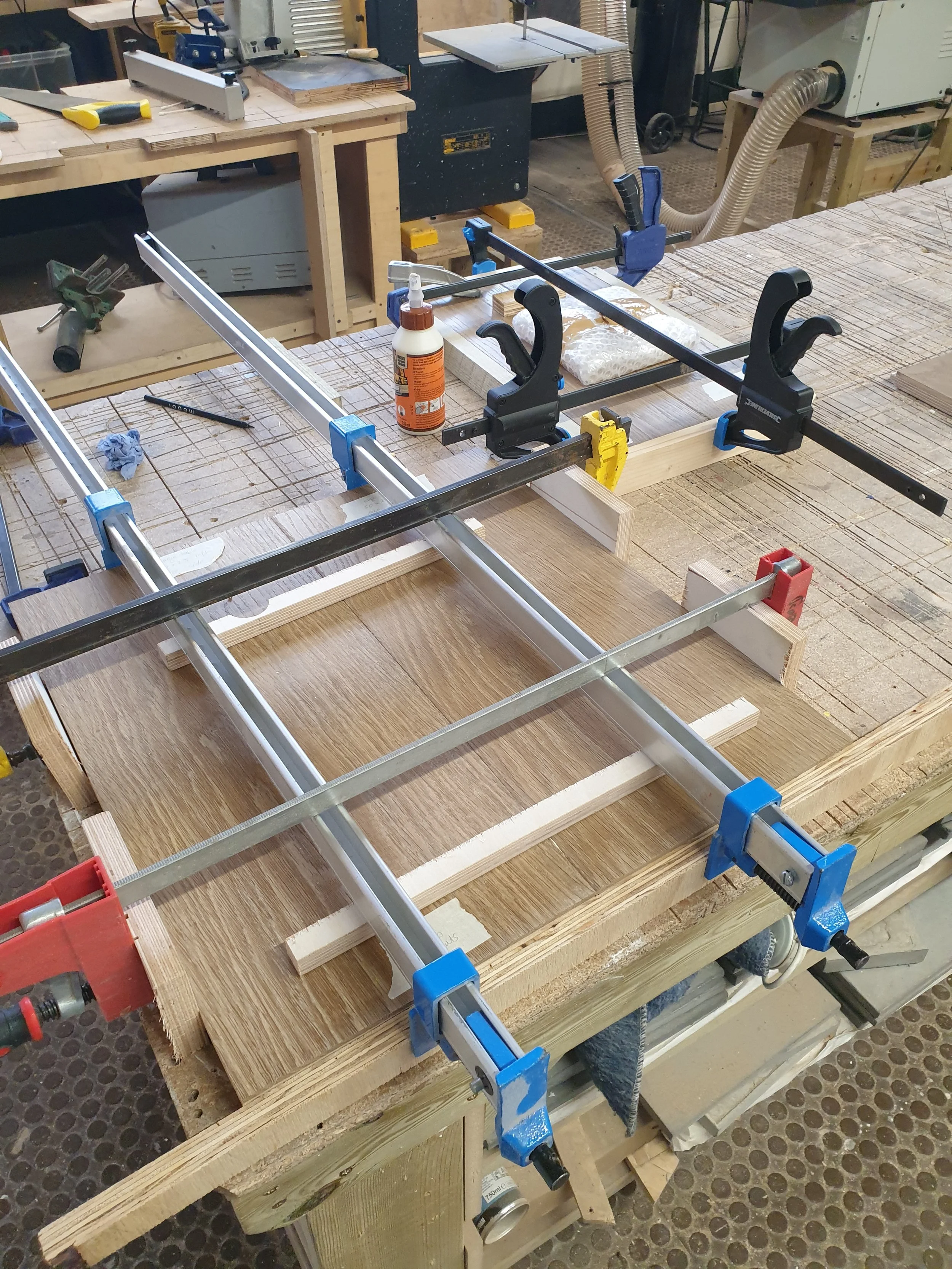 Glue process of timbers 