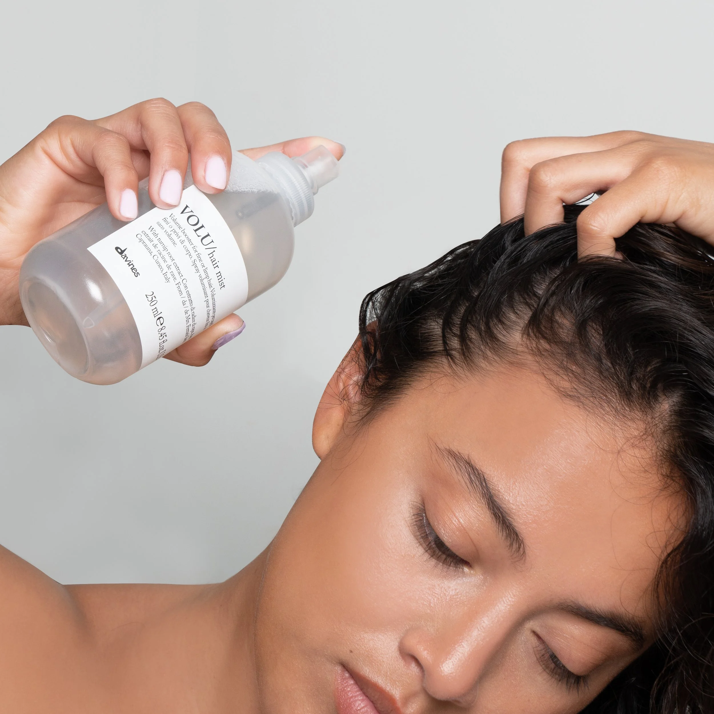 Davines-volu-hair-mist-250ml-8004608242543-2.jpg