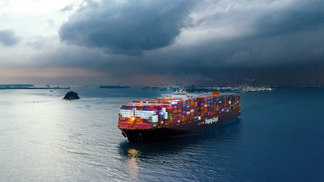 Hapag-Lloyd uses shore power in Port of Hamburg