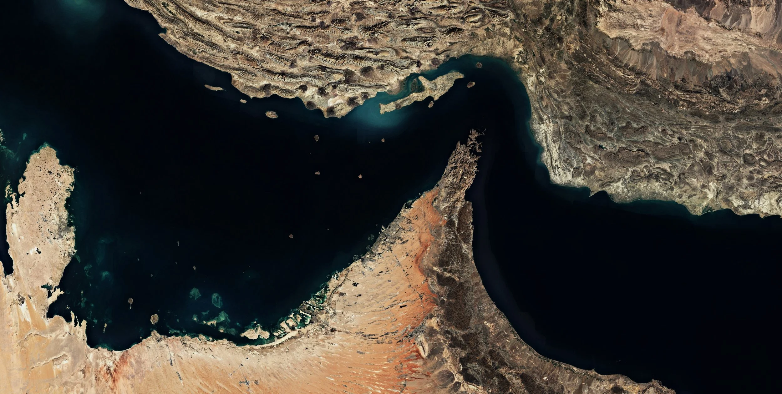 Gulf shipping traffic via Strait of Hormuz falls to six vessels