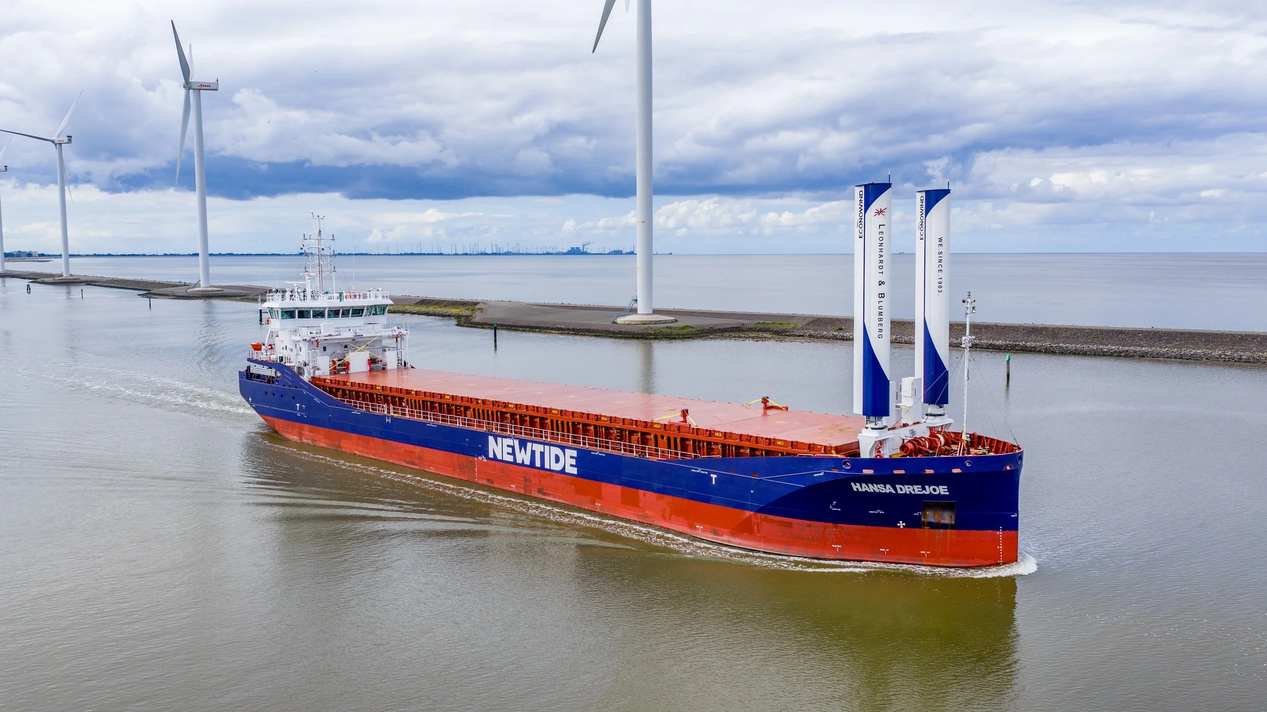 Leonhardt &amp; Blumberg equips first of four newbuilds with Econowind VentoFoils