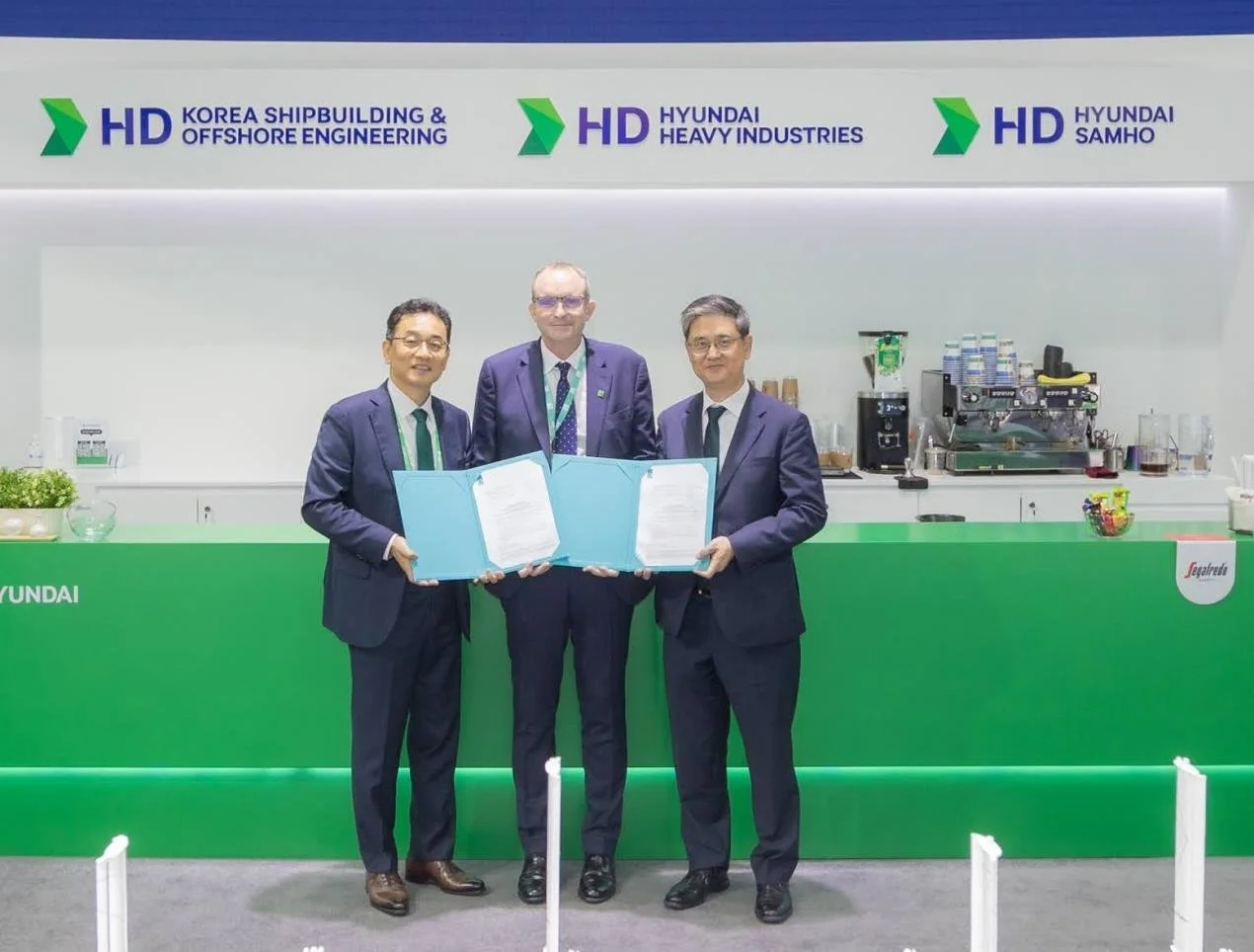 LR, HHI and KSOE to advance hybrid electric LNG carrier design