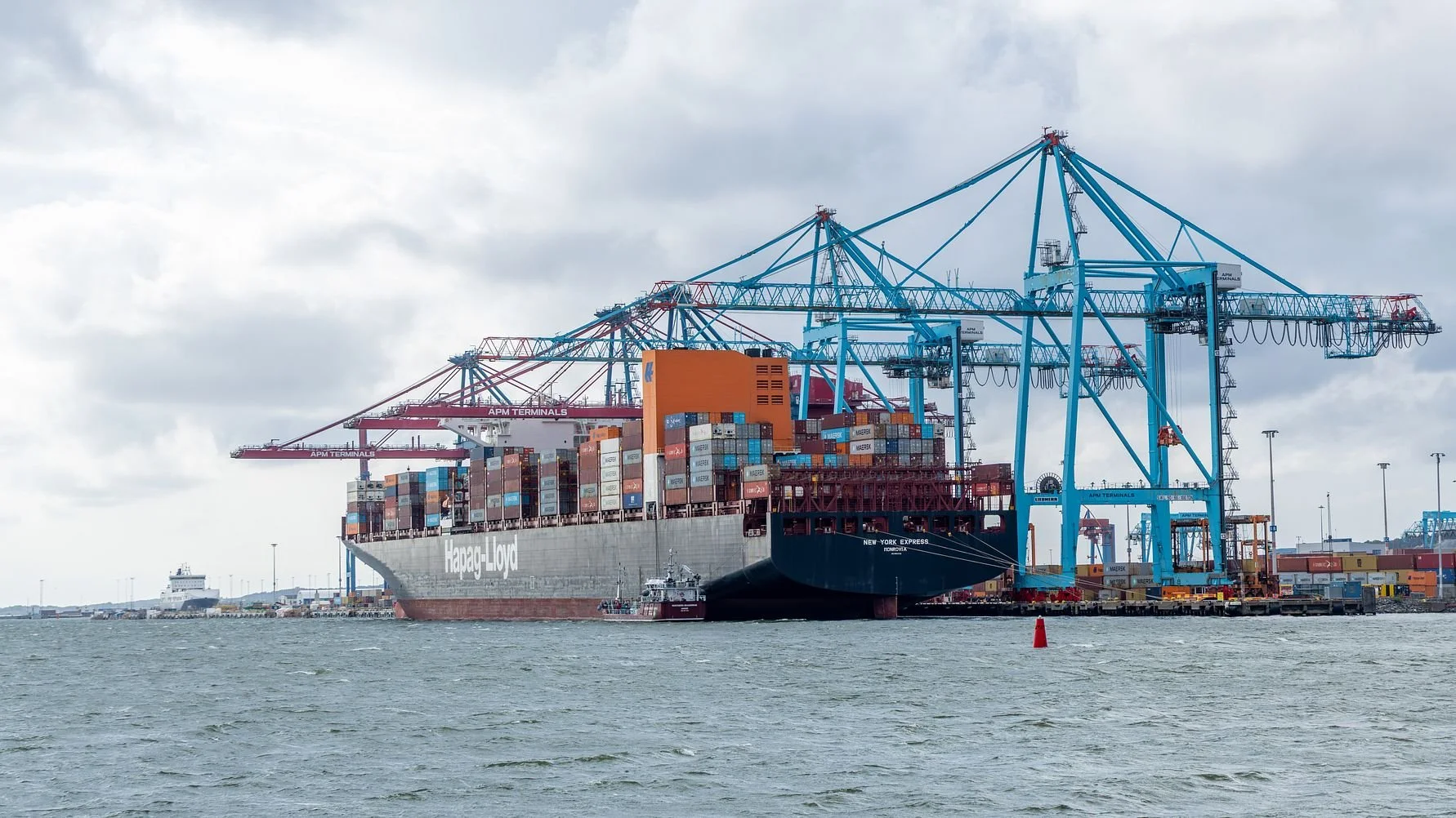 Surge in container volumes on direct services between the Port of Gothenburg and Asia
