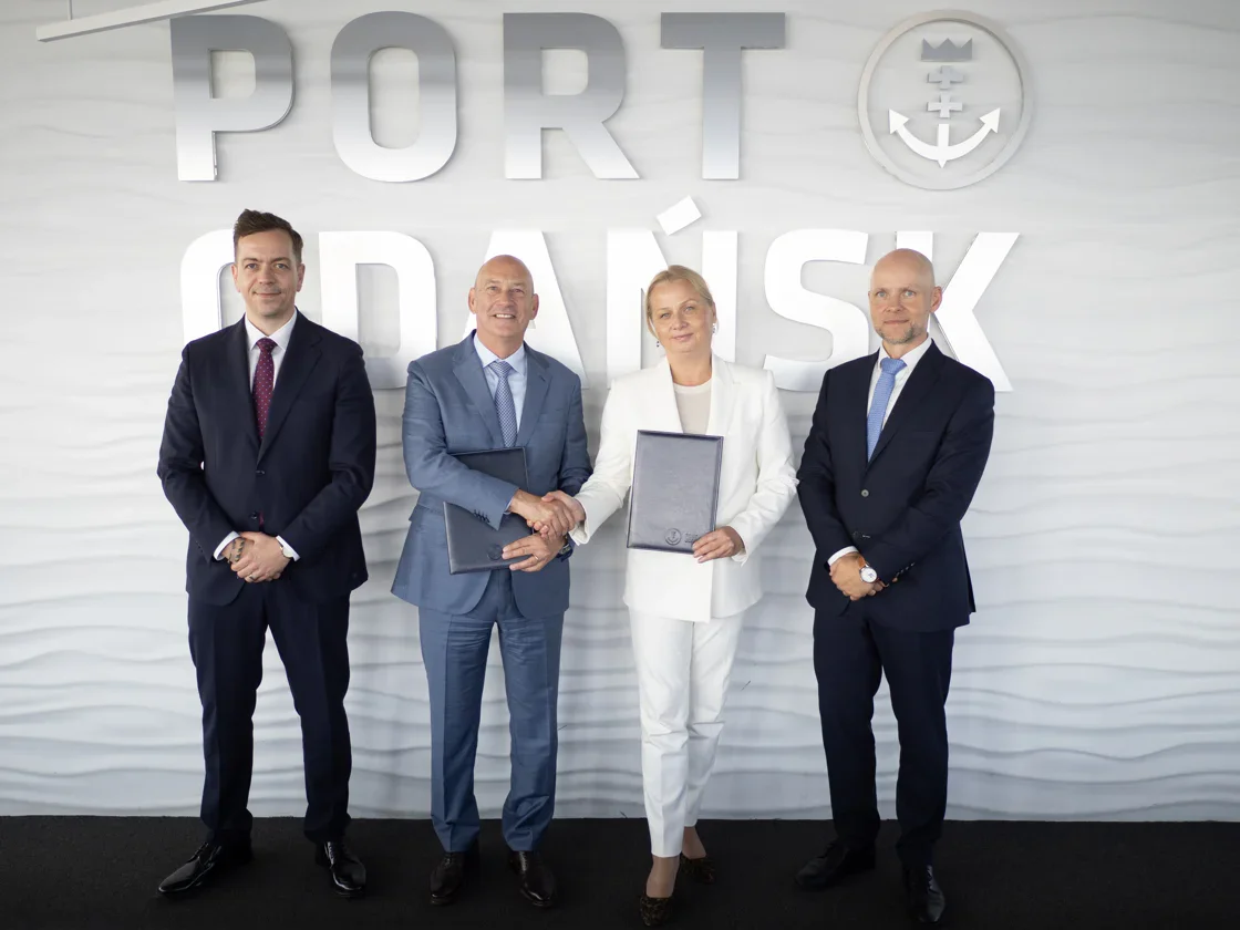 Port of Gdańsk Authority signs agreement with Baltic Hub for major rail and terminal expansion