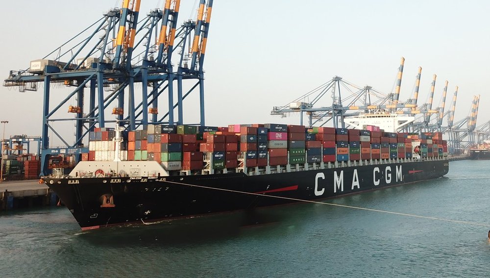 CMA CGM signs LOI for six new 1700 TEU dual-fuel LNG containerships ...