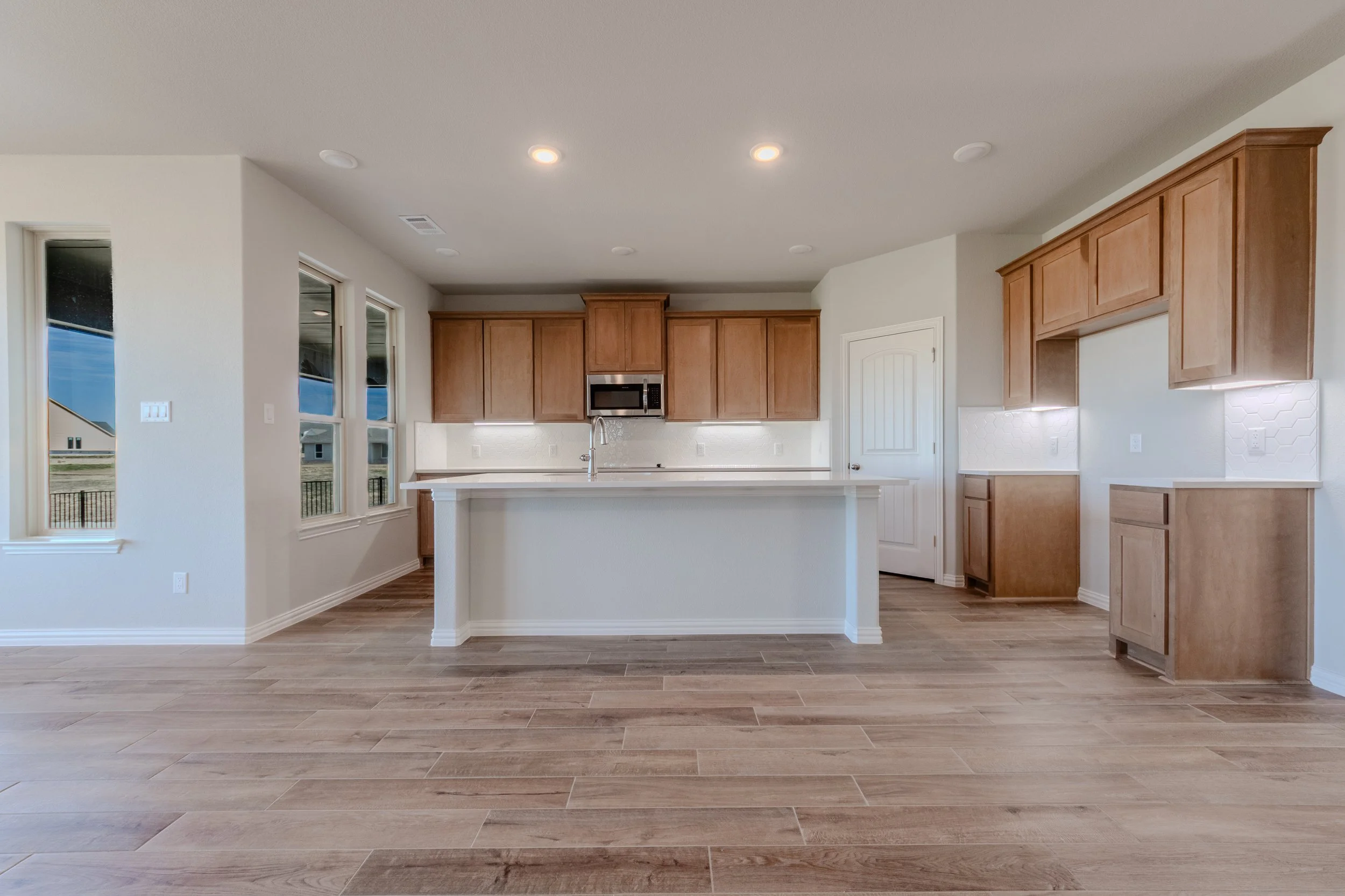 “Professional HDR real estate interior and exterior photography and video tours in the DFW area, showcasing properties with clarity and impact.”