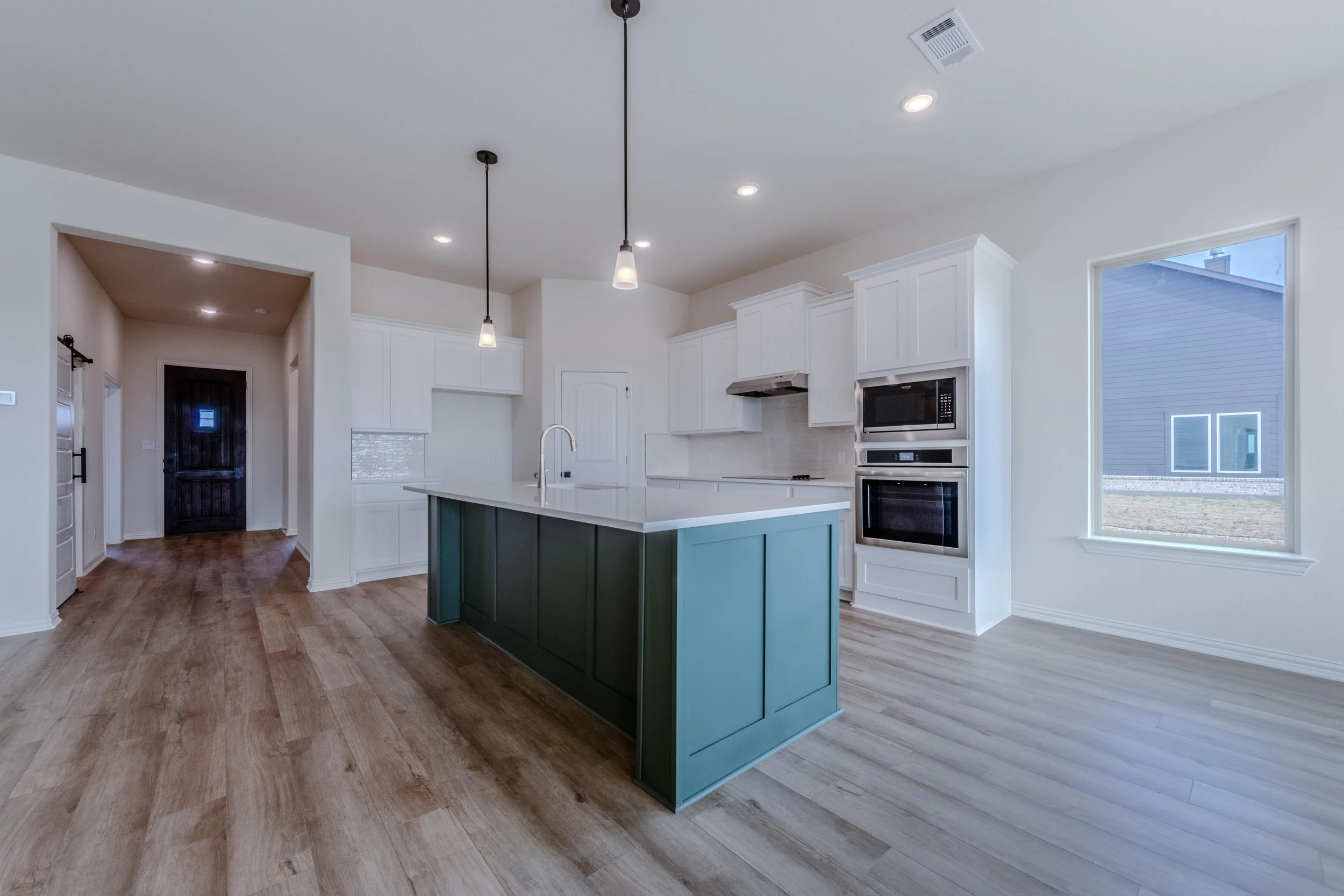 “Professional HDR real estate interior and exterior photography and video tours in the DFW area, showcasing properties with clarity and impact.”