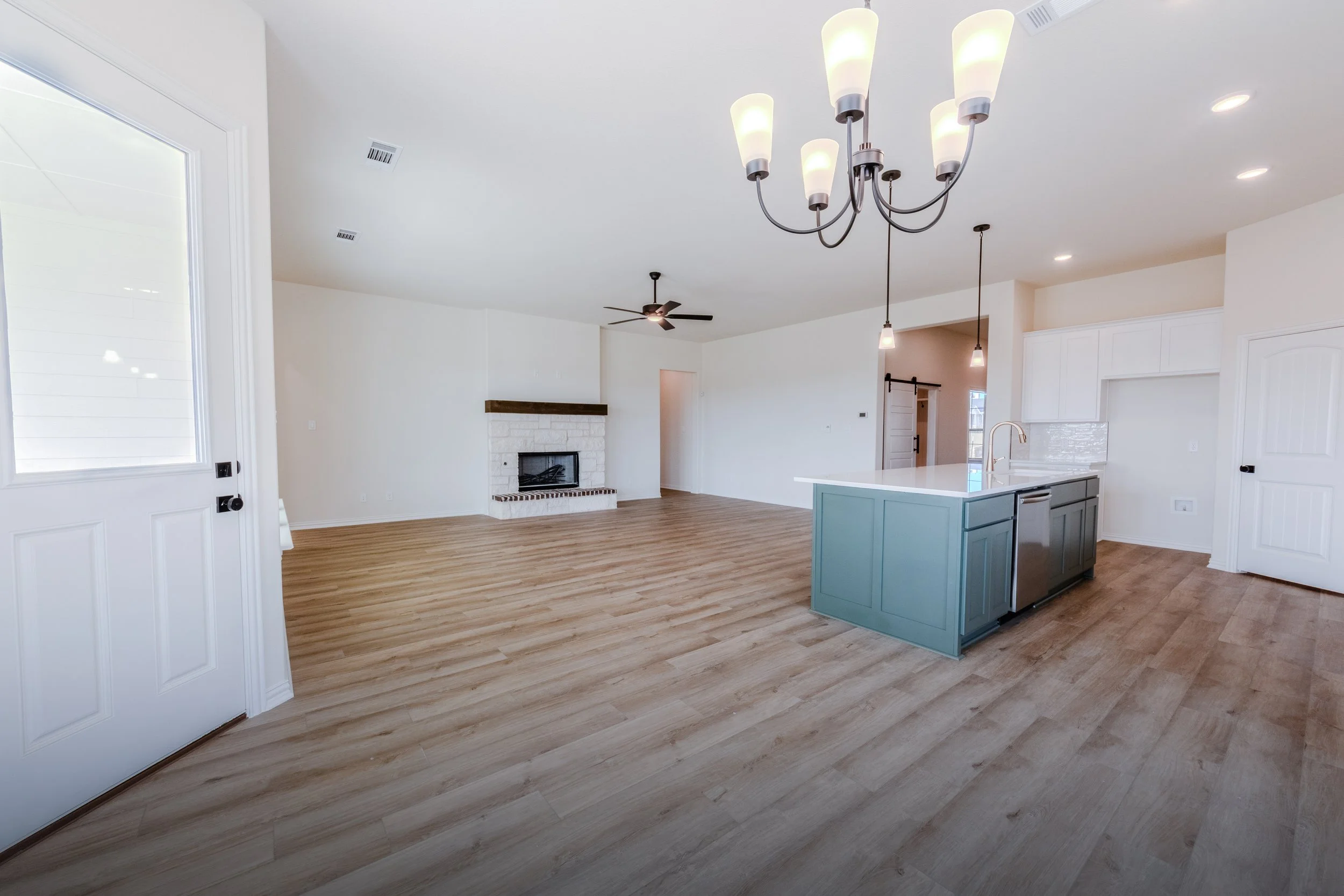 “Professional HDR real estate interior and exterior photography and video tours in the DFW area, showcasing properties with clarity and impact.”