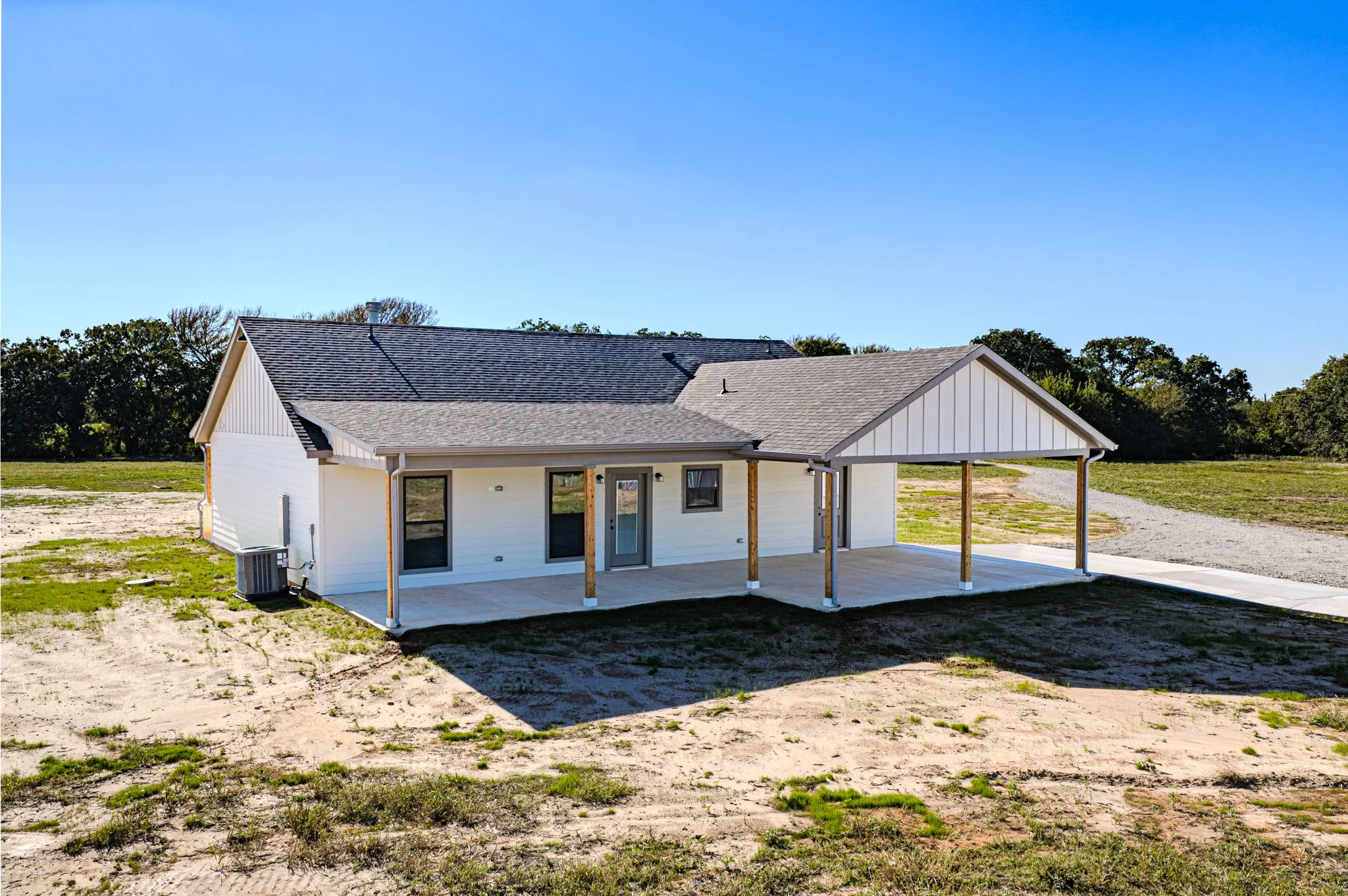 Exterior 23.jpg
